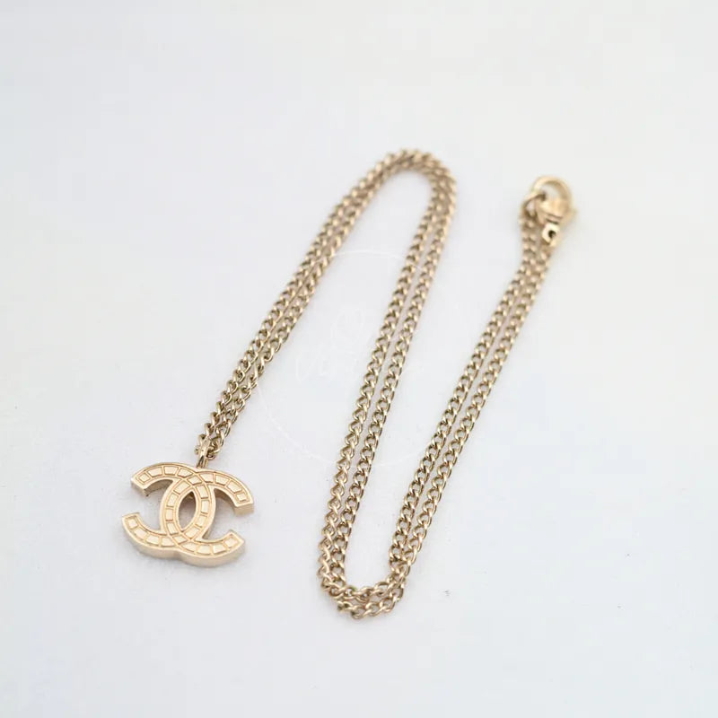 [Pre-owned] Chanel CC Clip-on Gold Necklace