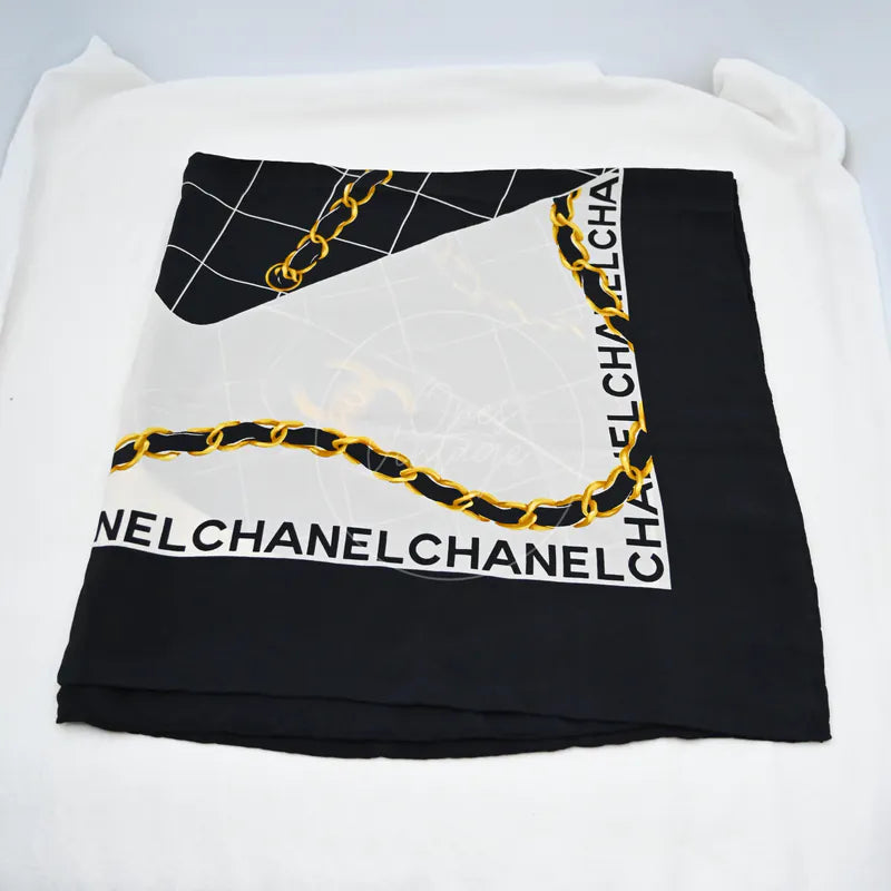 [Pre-owned] Chanel Silk CC Square Scarf