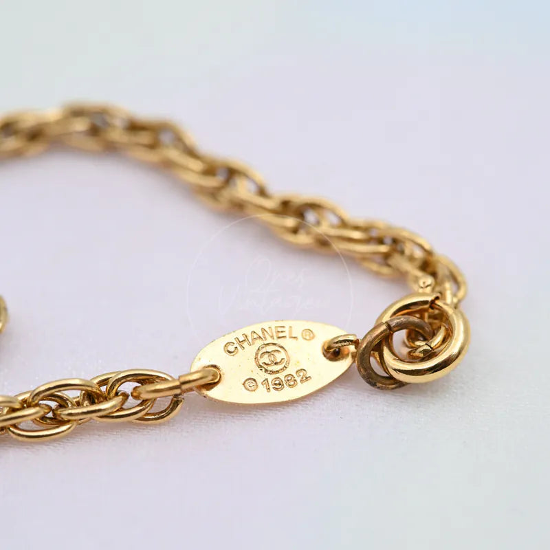 [Pre-owned] Chanel Heart Shape CC Mark Pendant Gold Necklace