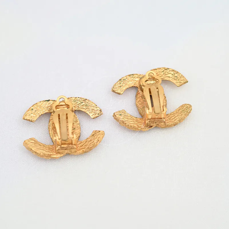 [Pre-owned] Chanel Vintage Tweed CC Mark Earrings