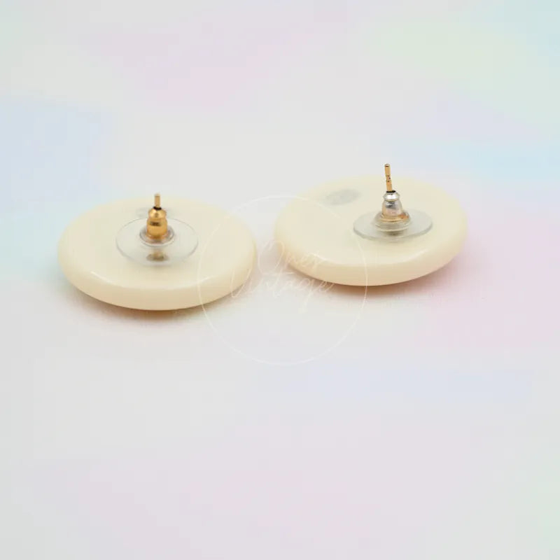 [Pre-owned] Chanel White Gold Plated Stud Fashion Earrings