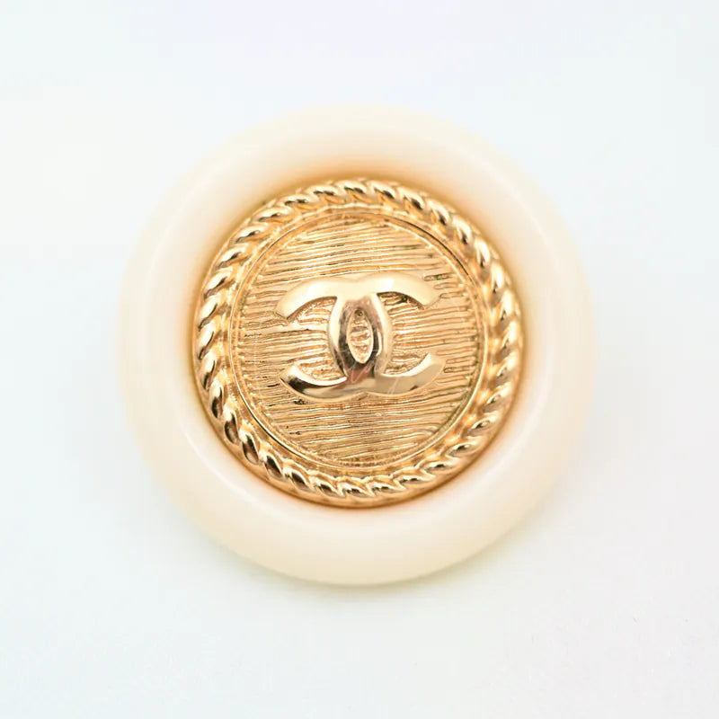 [Pre-owned] Chanel White Gold Plated Stud Fashion Earrings