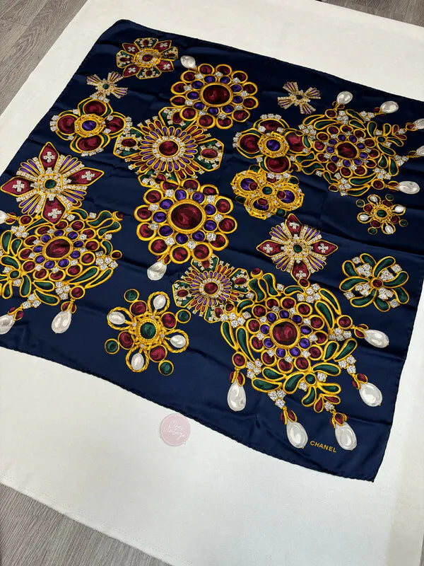 [Pre-owned] Chanel Scarf 寶石
