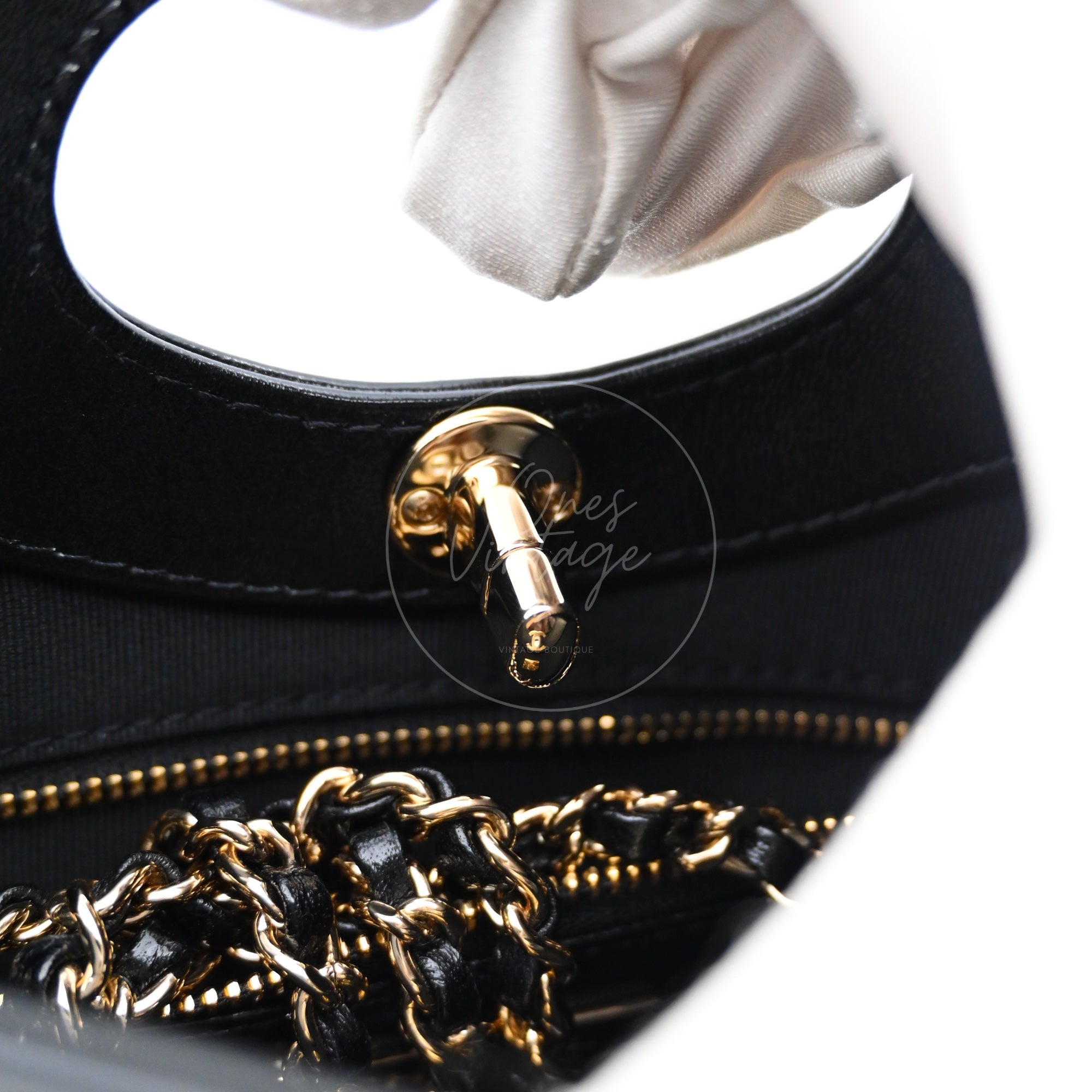[Pre-owned] Chanel Mini 31 Black Shinny calfskin Microchip