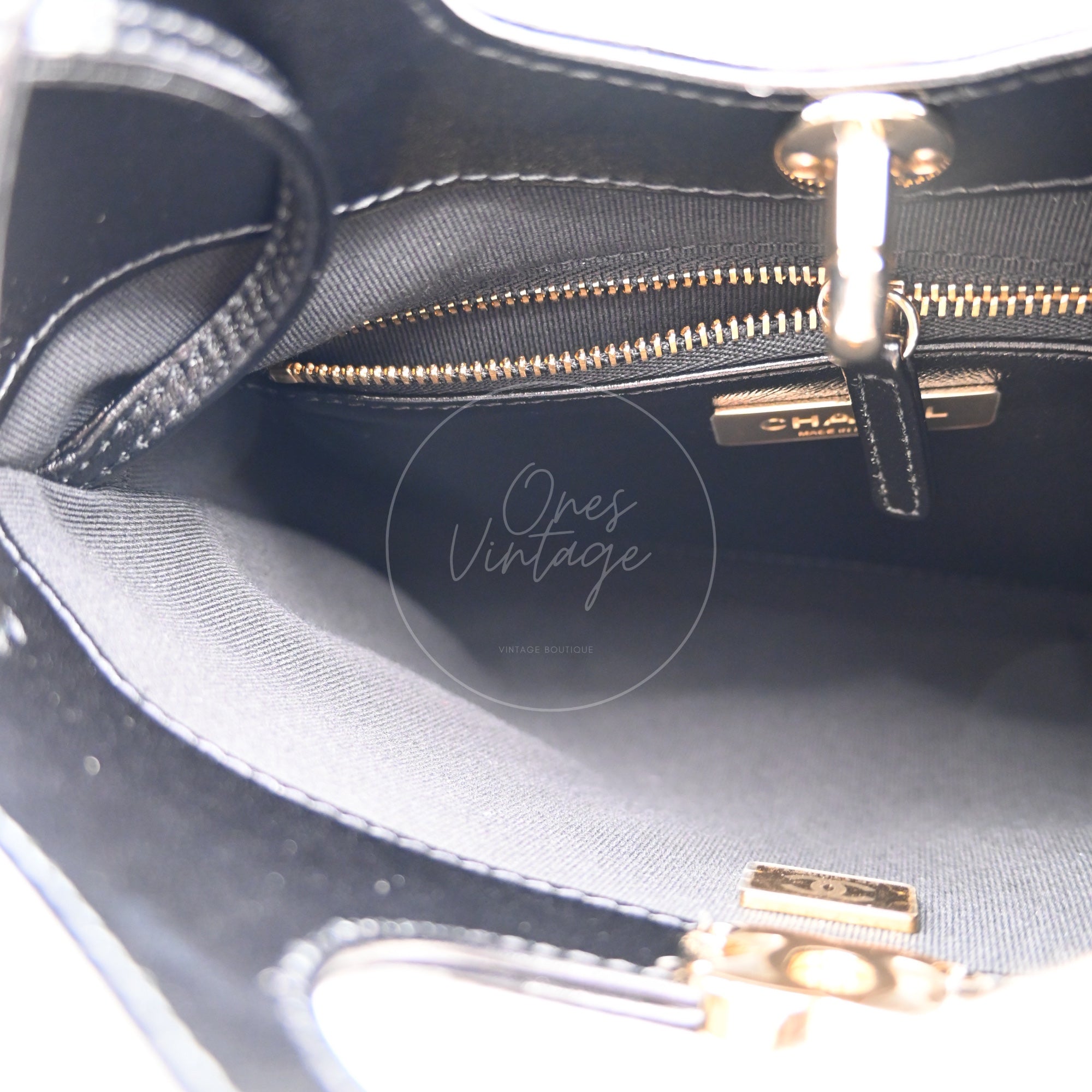 [Pre-owned] Chanel Mini 31 Black Shinny calfskin Microchip