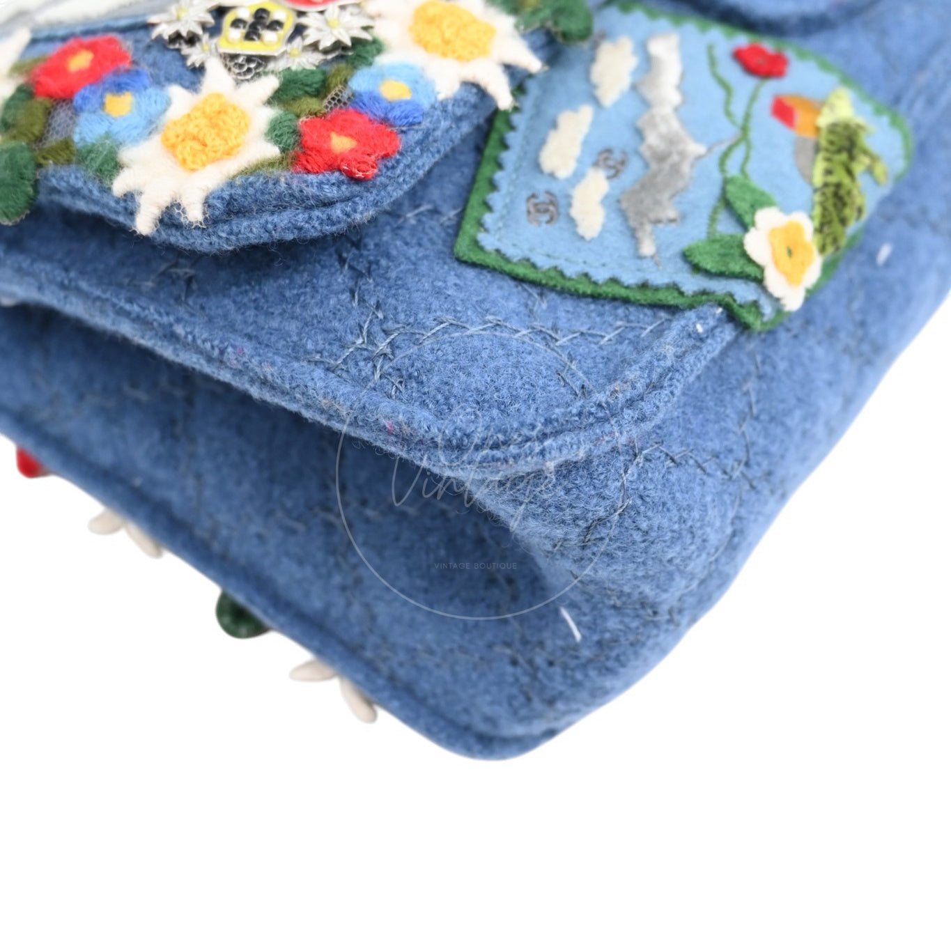 [Pre-owned] Chanel Blue Fabric Paris-Salzburg Crest Austrian Embroidered Flap Bag