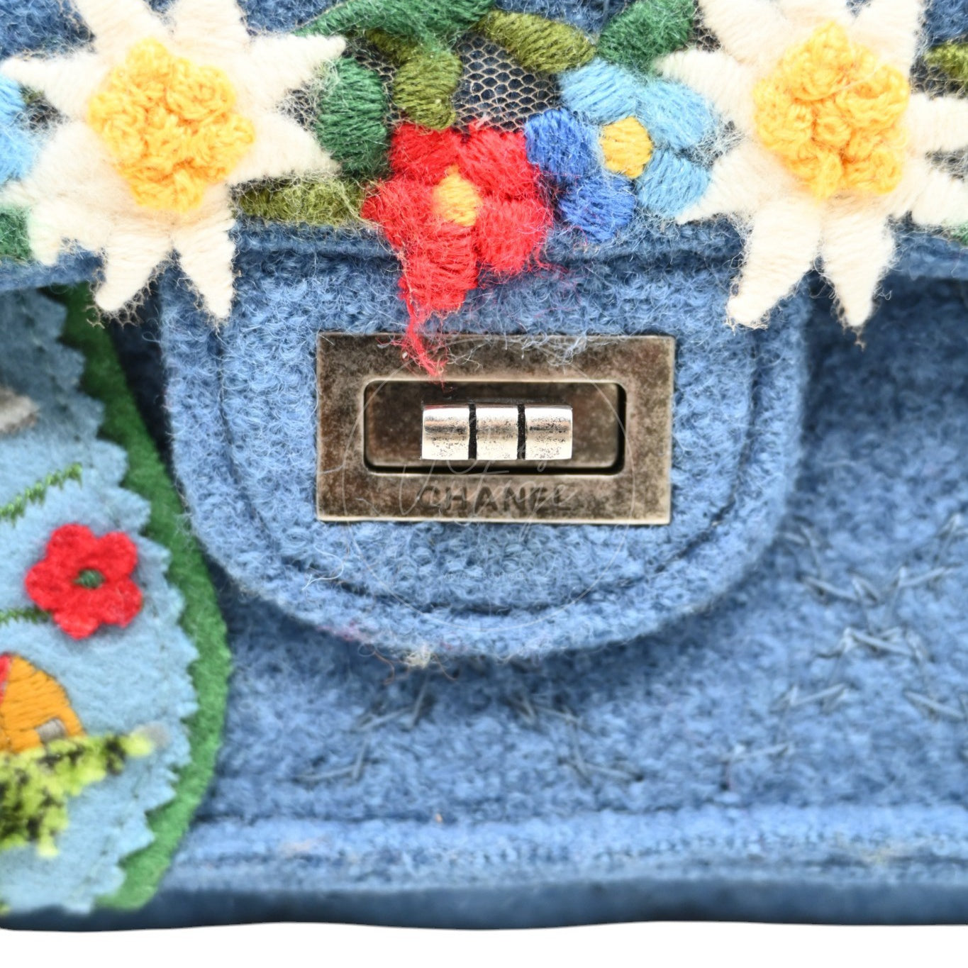 [Pre-owned] Chanel Blue Fabric Paris-Salzburg Crest Austrian Embroidered Flap Bag