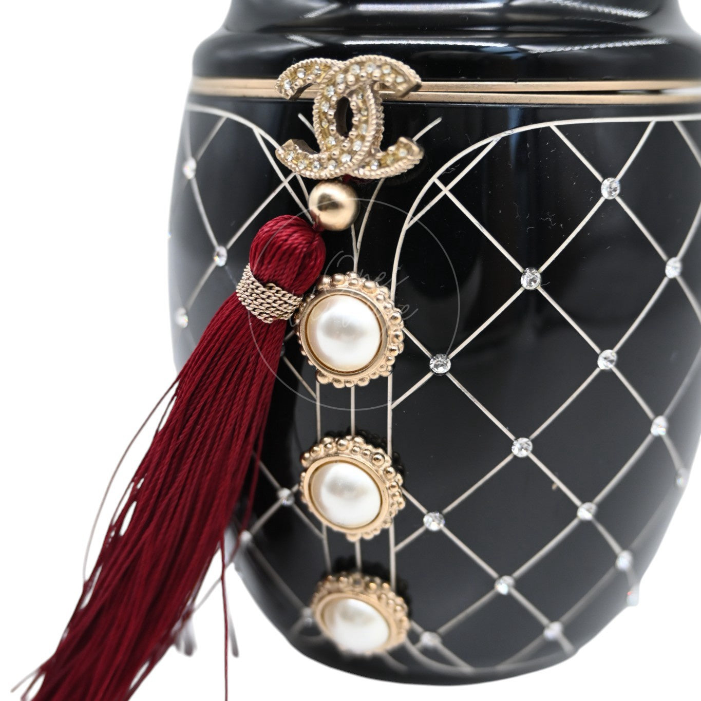 [Pre-owned] Chanel Paris-Bombay Métiers d'Art Matryoshka Doll Minaudière Black Resin GHW