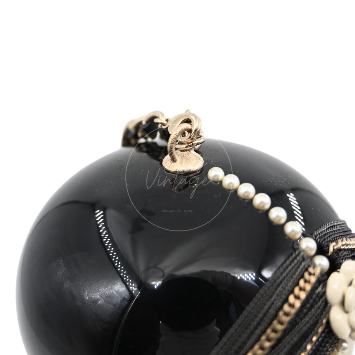 [Pre-owned] Chanel Paris-Bombay Métiers d'Art Matryoshka Doll Minaudière Black Resin GHW