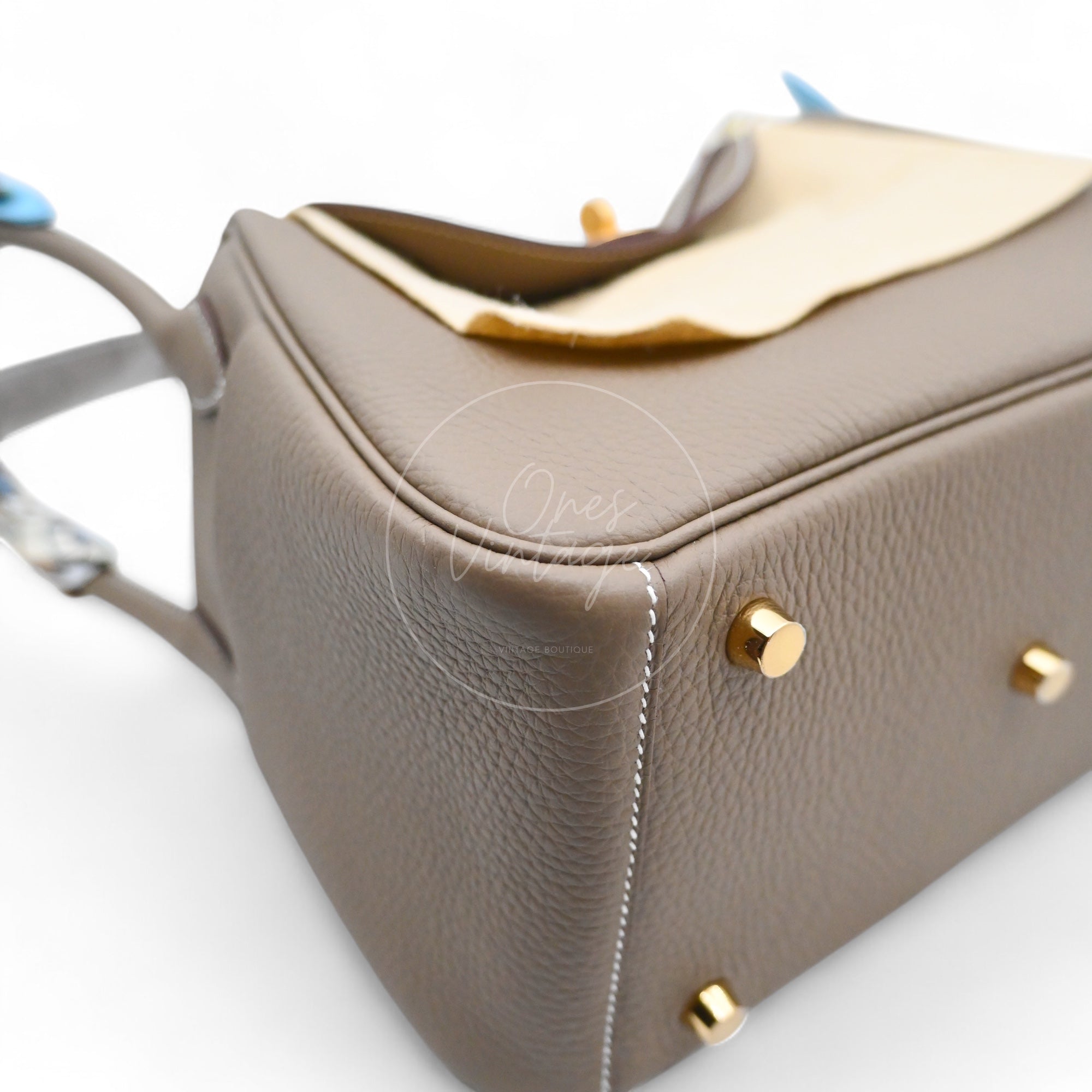 [Brand New] Hermes Lindy 26 Etoupe Clemence GHW Stamp W
