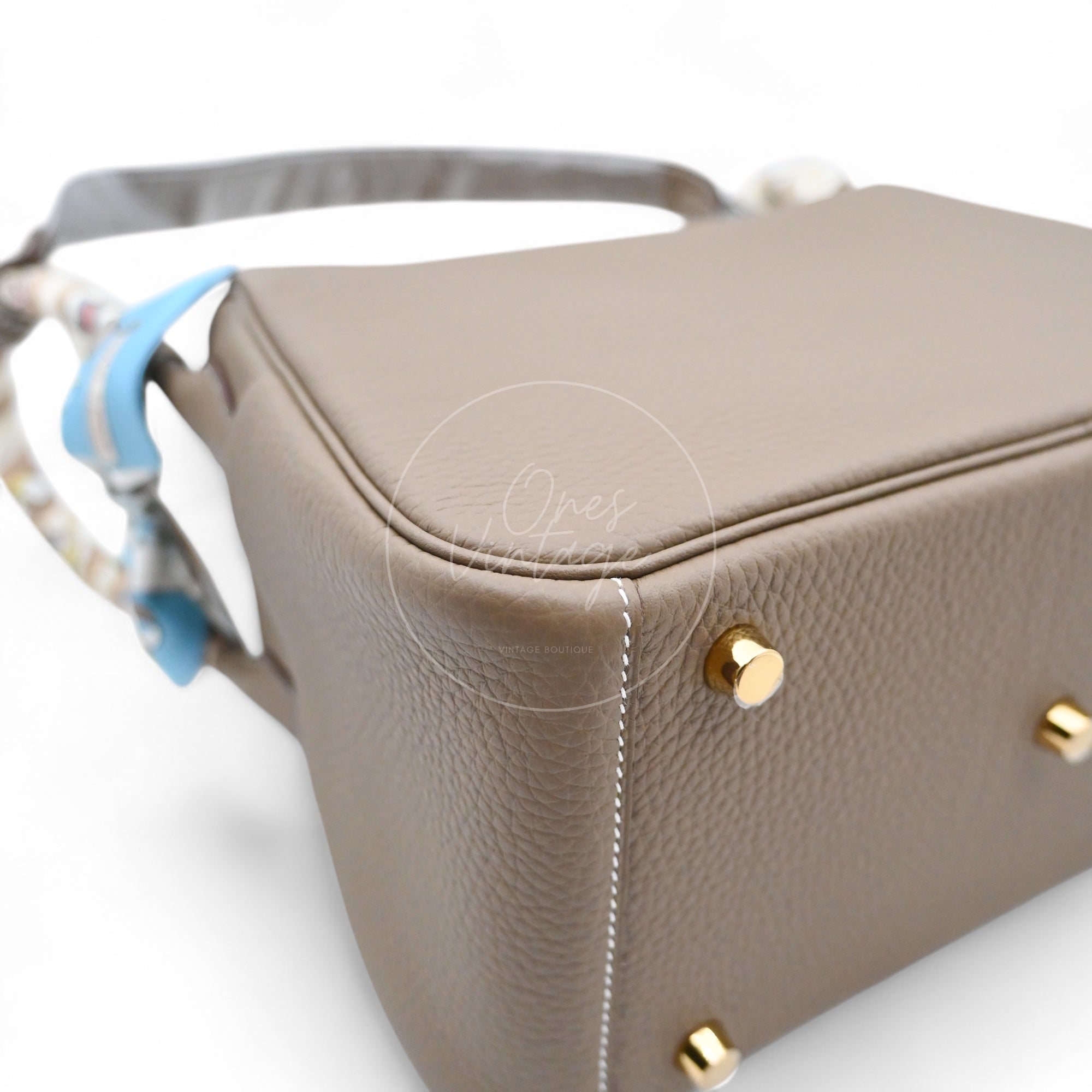 [Brand New] Hermes Lindy 26 Etoupe Clemence GHW Stamp W