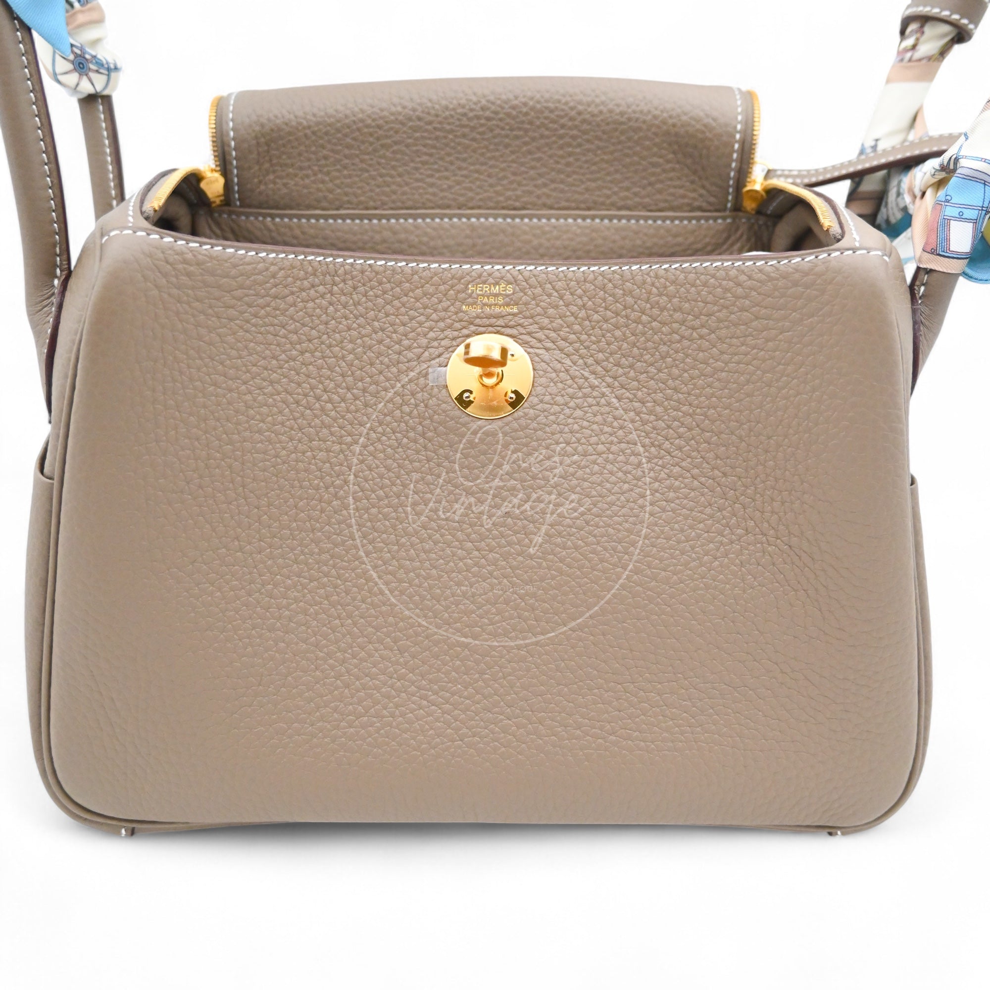 [Brand New] Hermes Lindy 26 Etoupe Clemence GHW Stamp W