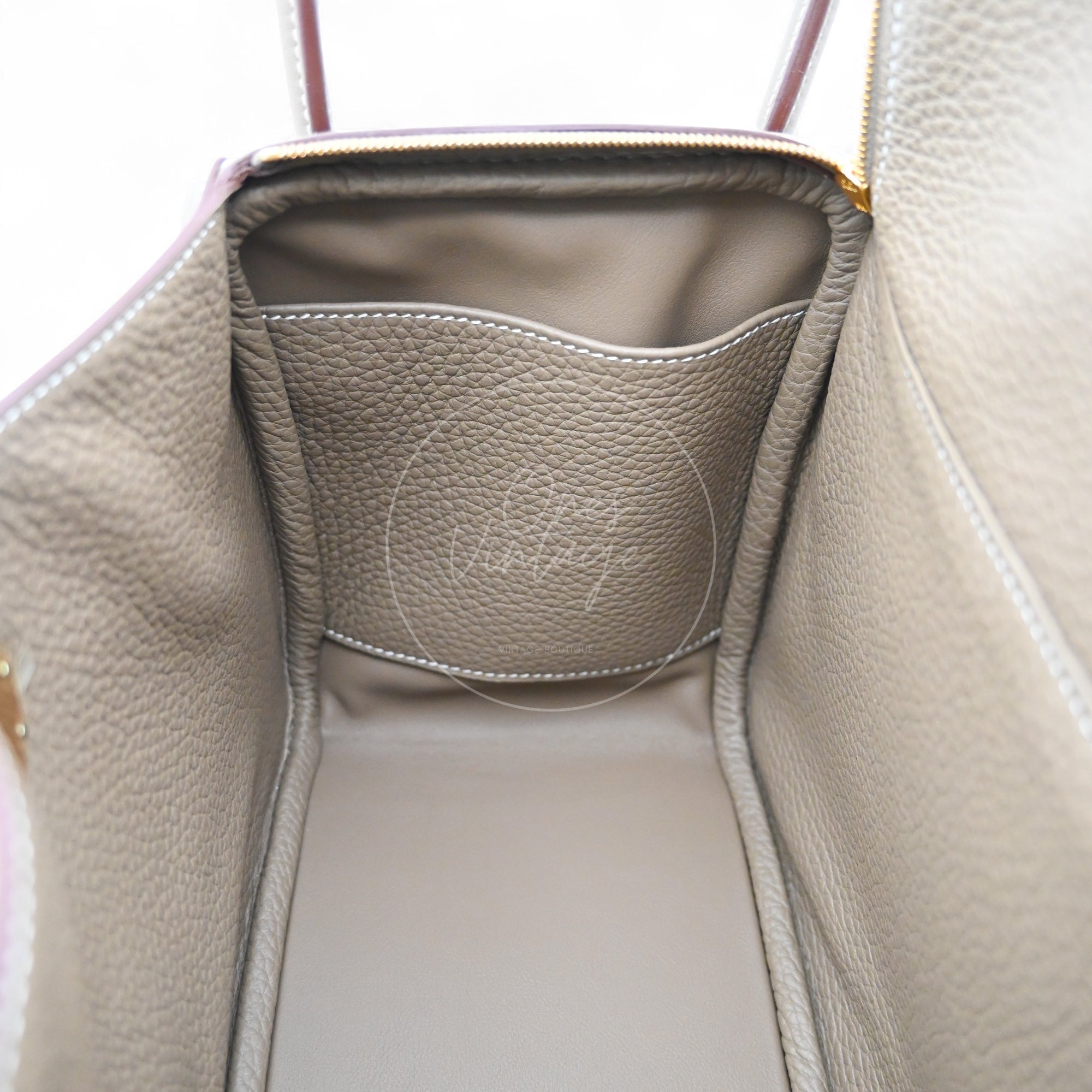 [Brand New] Hermes Lindy 26 Etoupe Clemence GHW Stamp W