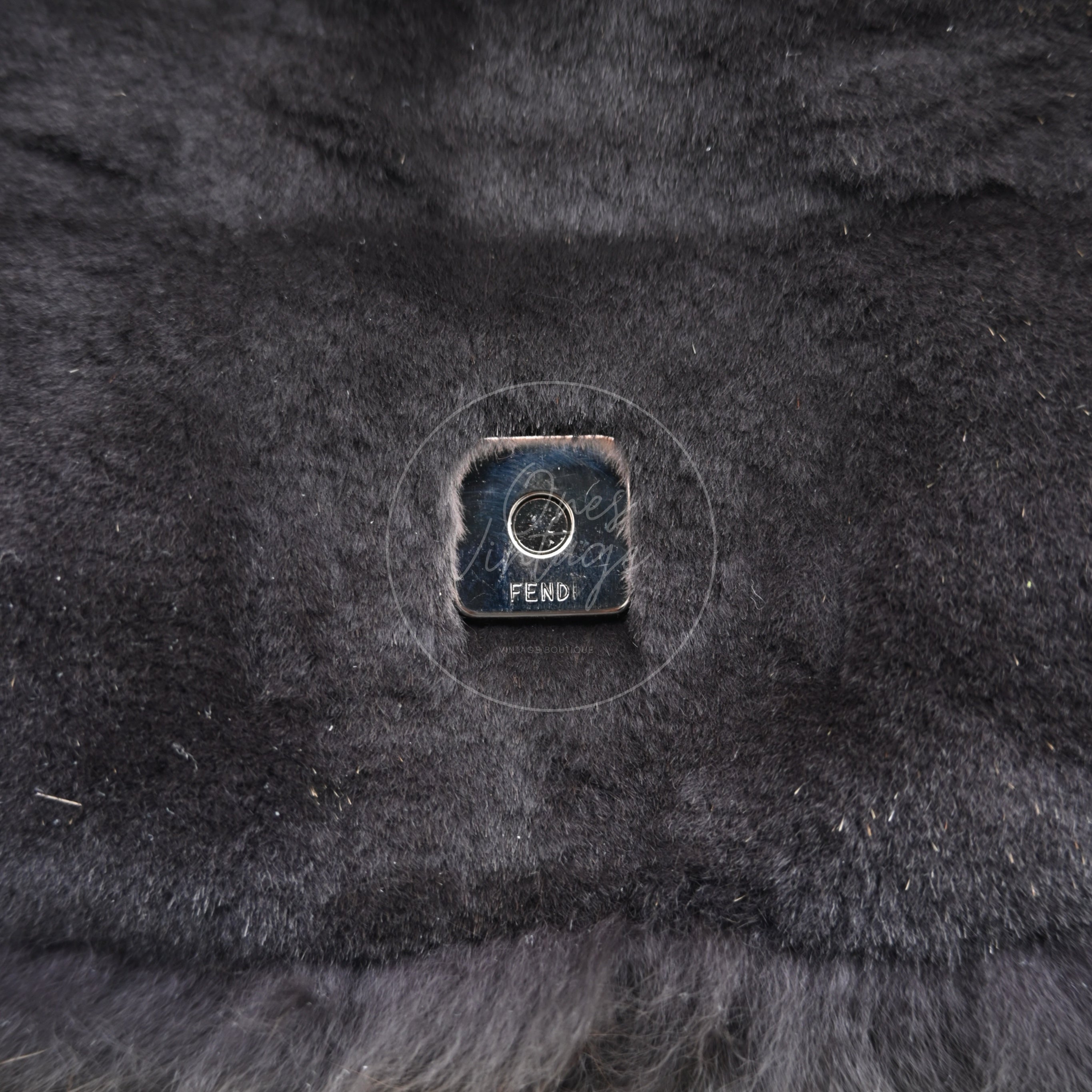 [Pre-owned] Fendi Black Fur Baguette Handbag