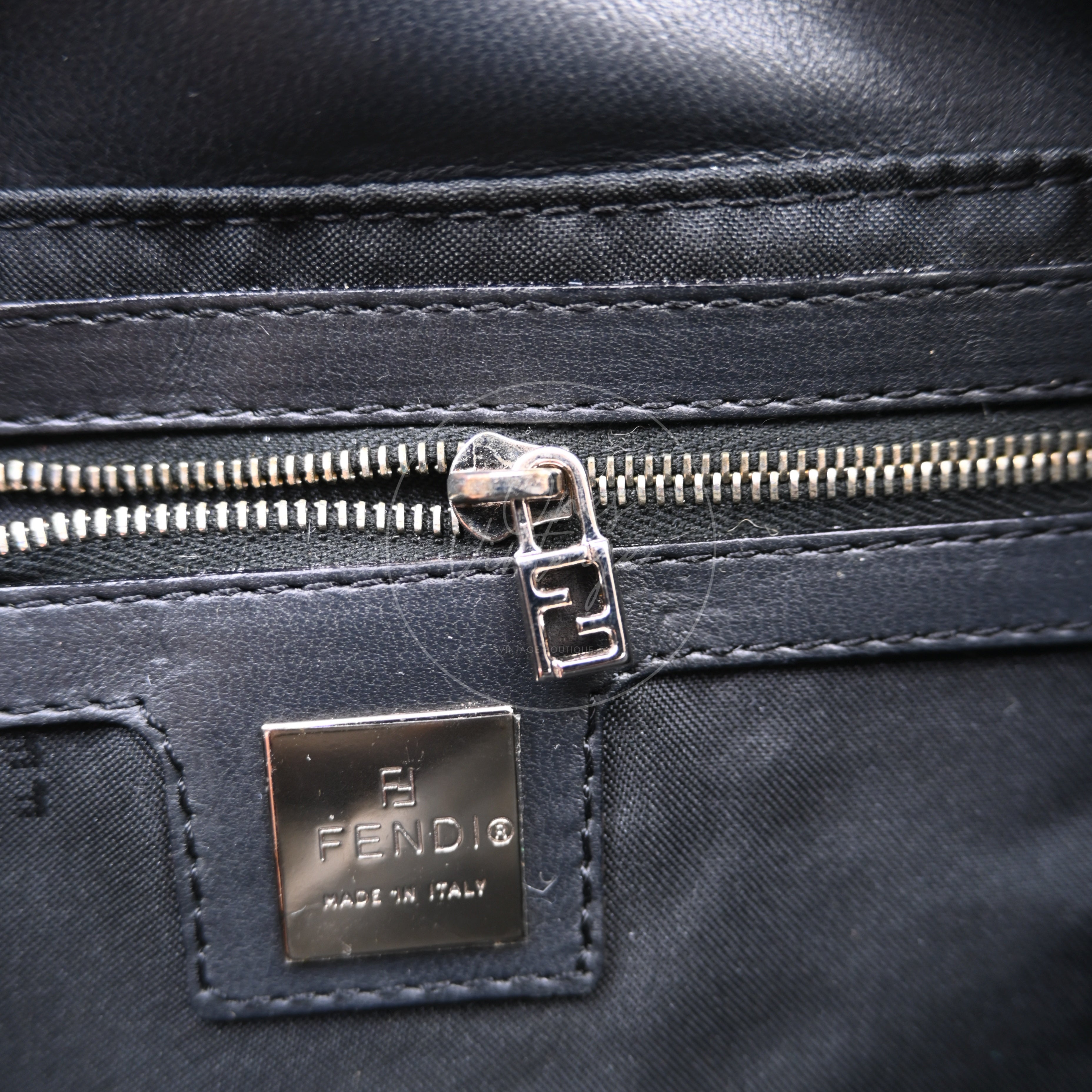 [Pre-owned] Fendi Black Fur Baguette Handbag