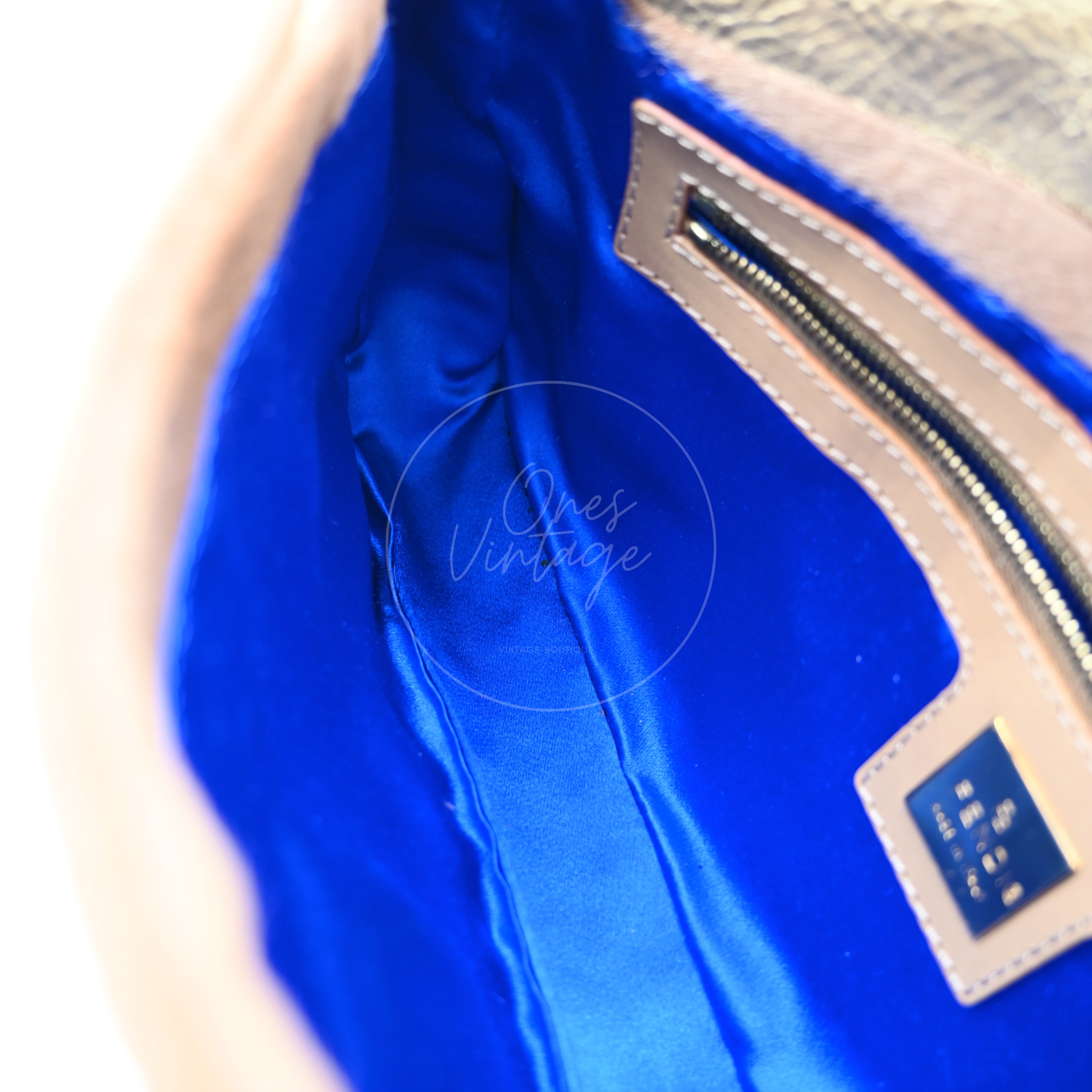 [Pre-owned] Fendi Brown & Gold Pony Hair Baguette Shoulder Bag