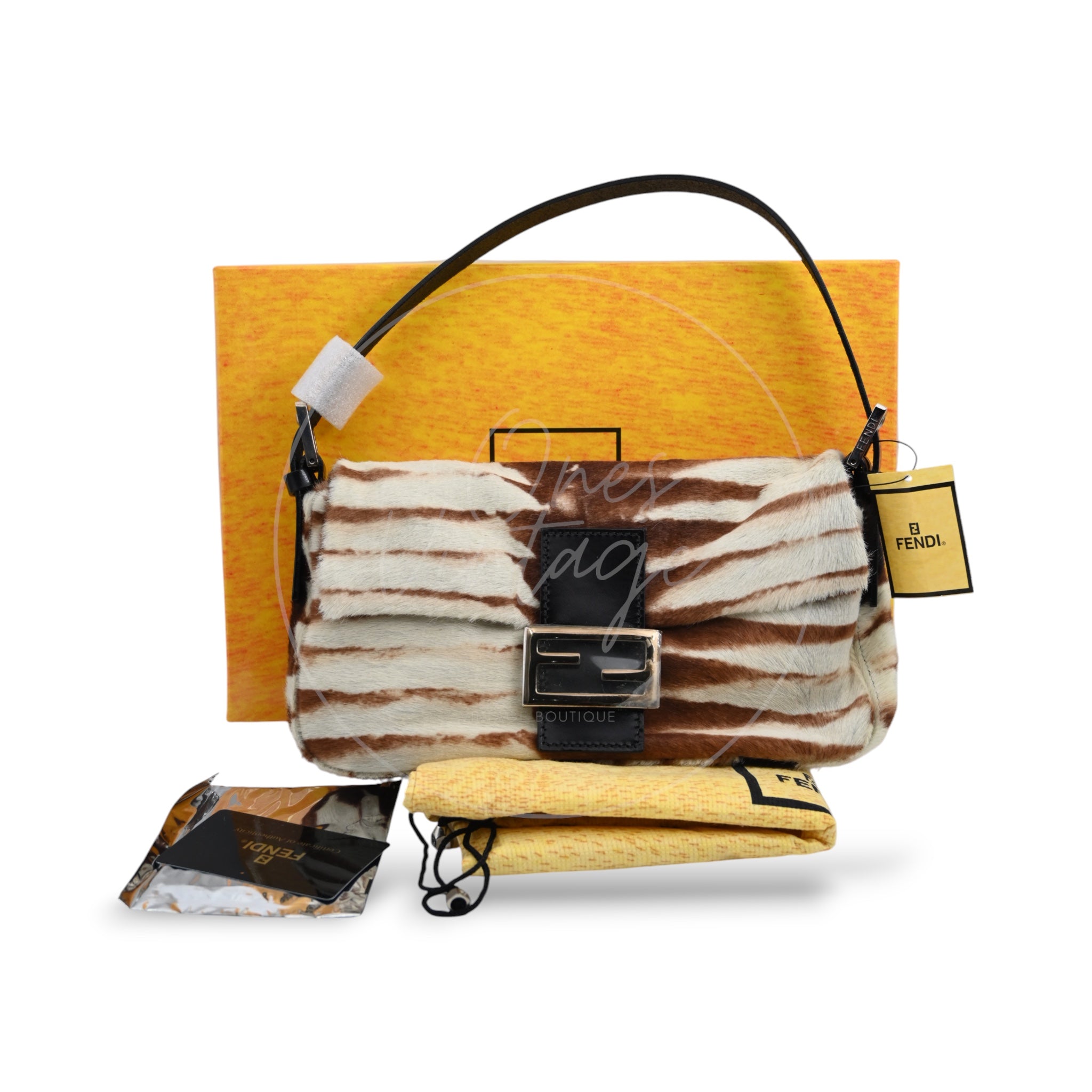 [Pre-owned] Fendi Animal Print Pony Hair Baguette Brown White Bag