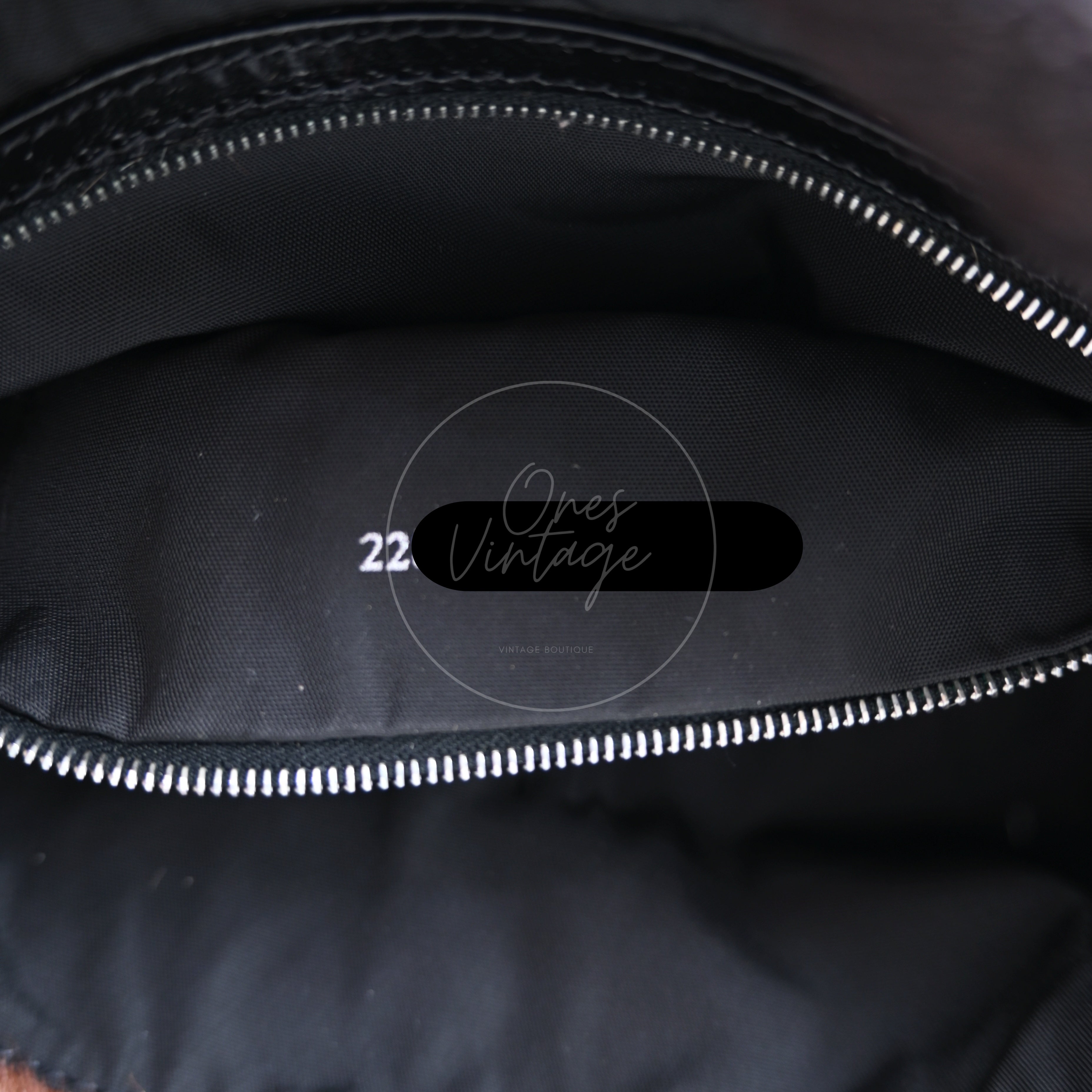 [Pre-owned] Fendi Animal Print Pony Hair Baguette Brown White Bag