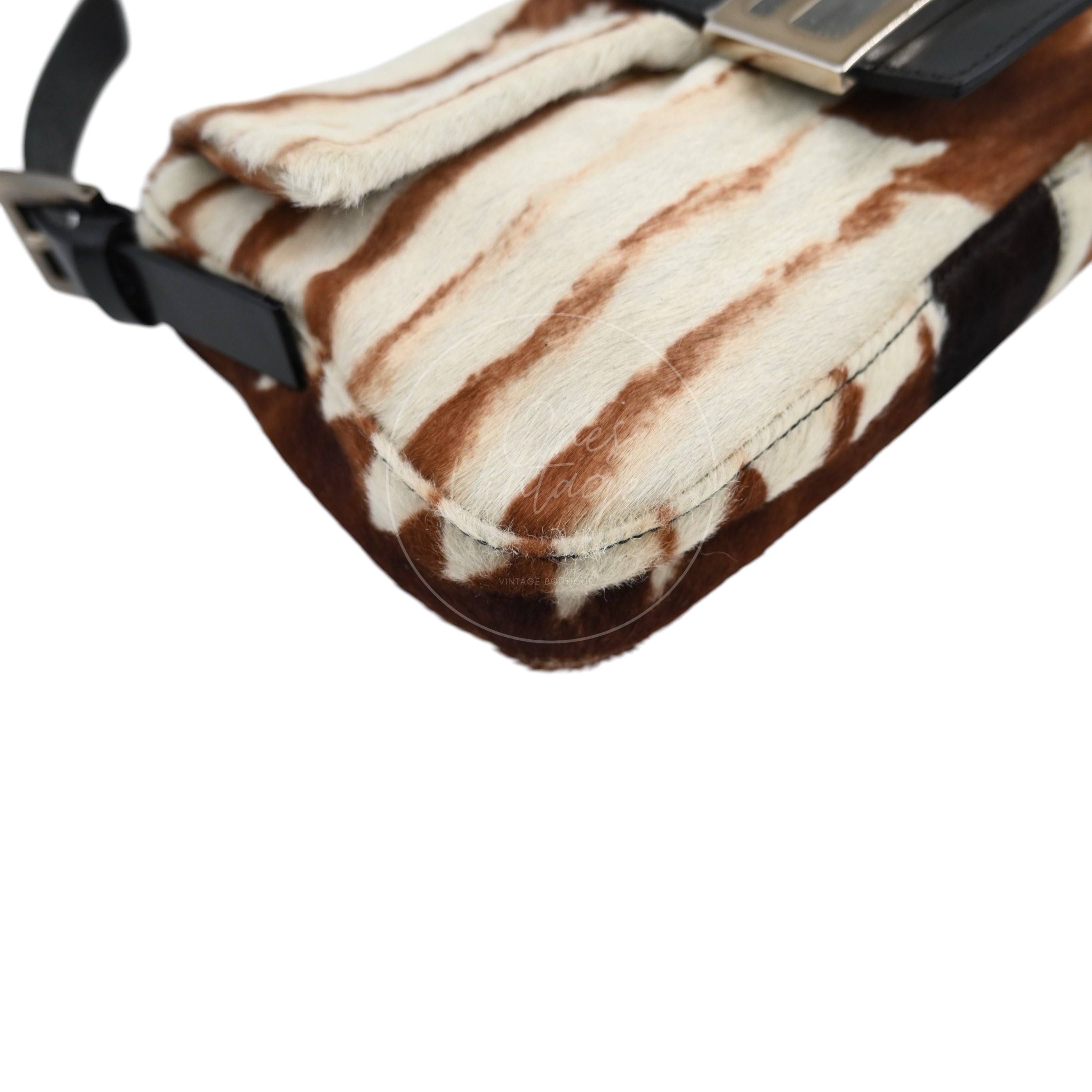 [Pre-owned] Fendi Animal Print Pony Hair Baguette Brown White Bag