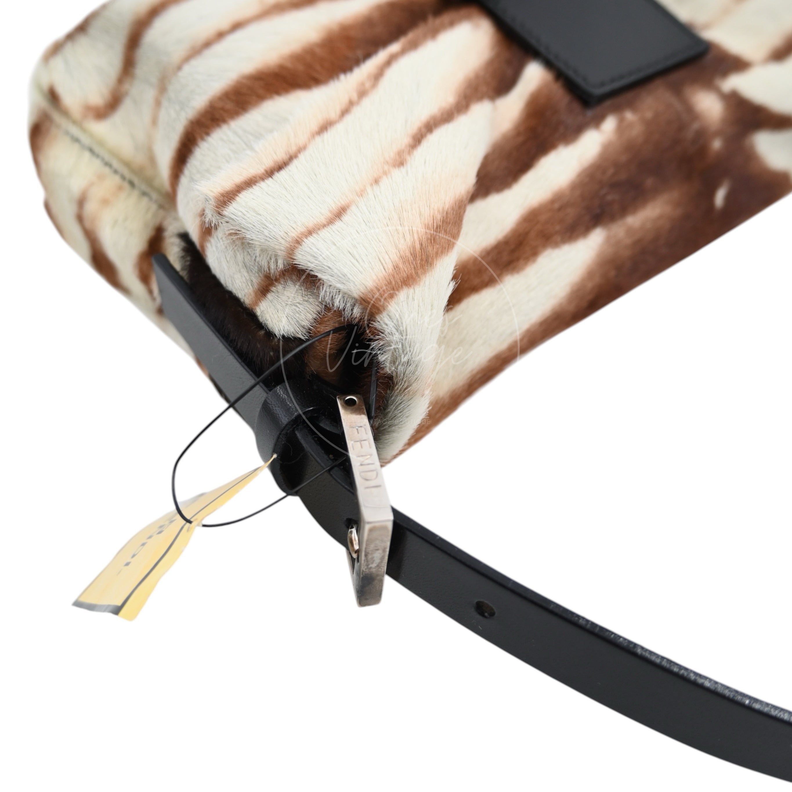 [Pre-owned] Fendi Animal Print Pony Hair Baguette Brown White Bag