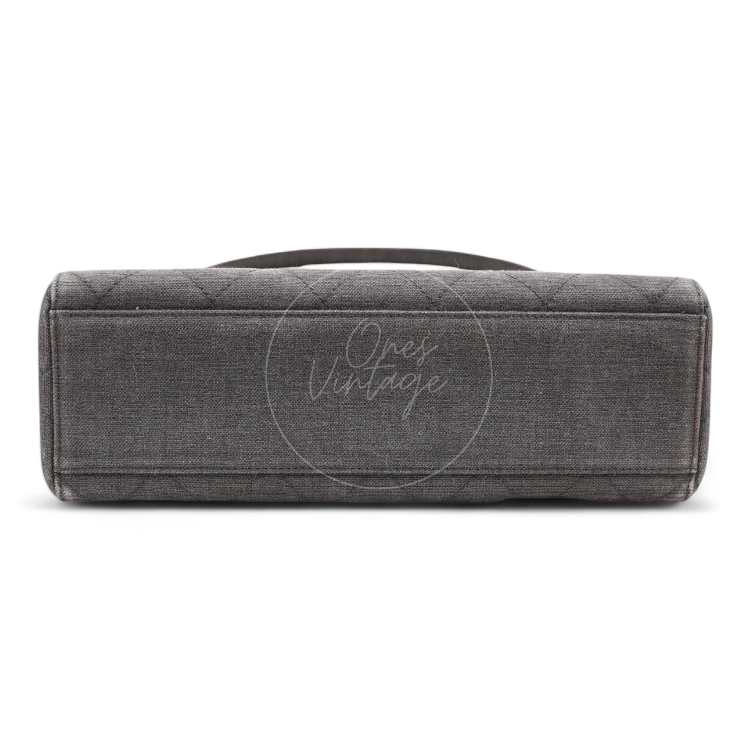 [Pre-owned] Chanel Grey Matelasse Canvas Shoulder Bag