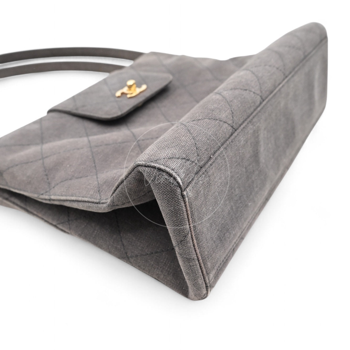 [Pre-owned] Chanel Grey Matelasse Canvas Shoulder Bag