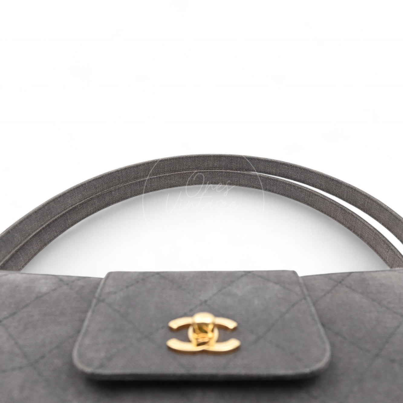 [Pre-owned] Chanel Grey Matelasse Canvas Shoulder Bag
