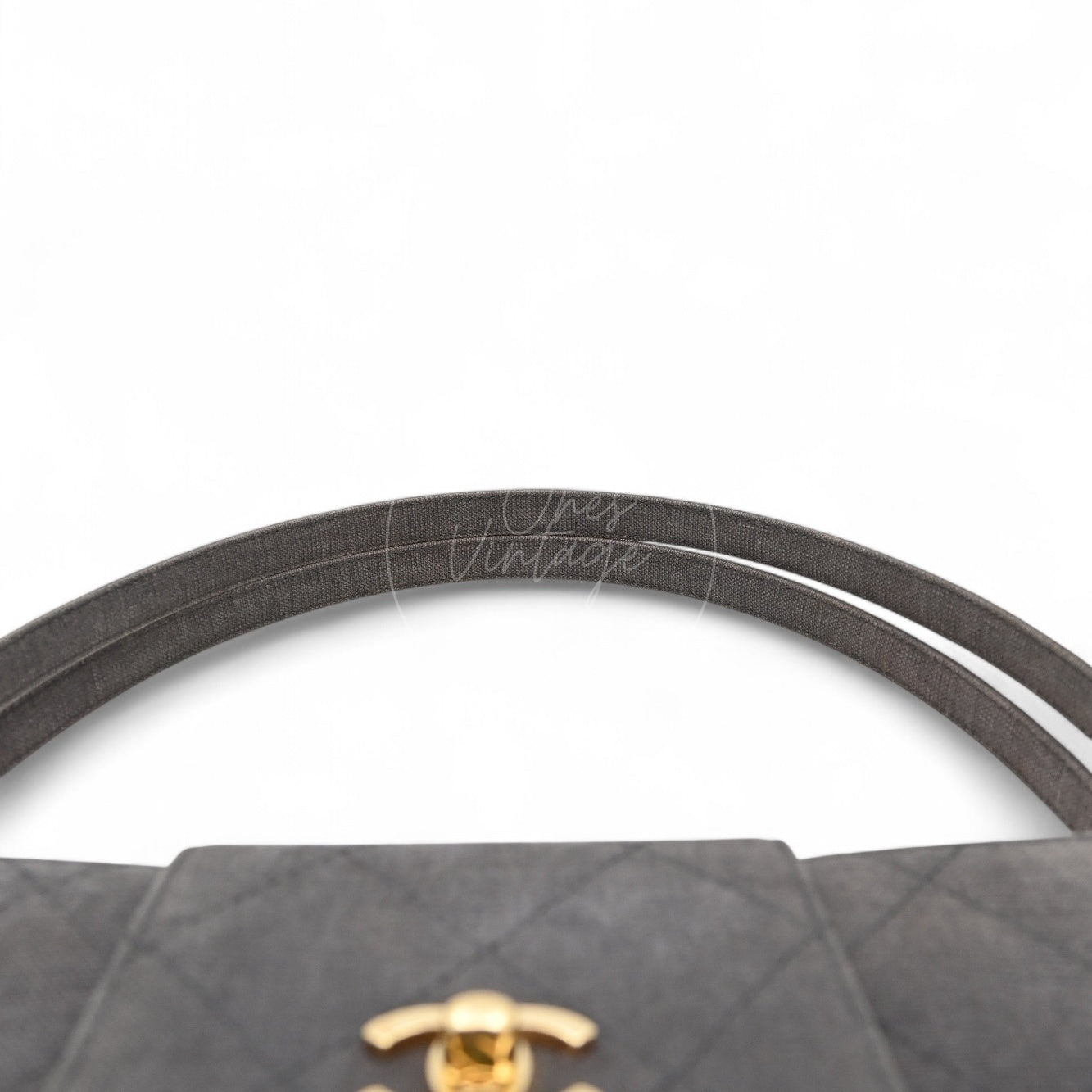 [Pre-owned] Chanel Grey Matelasse Canvas Shoulder Bag