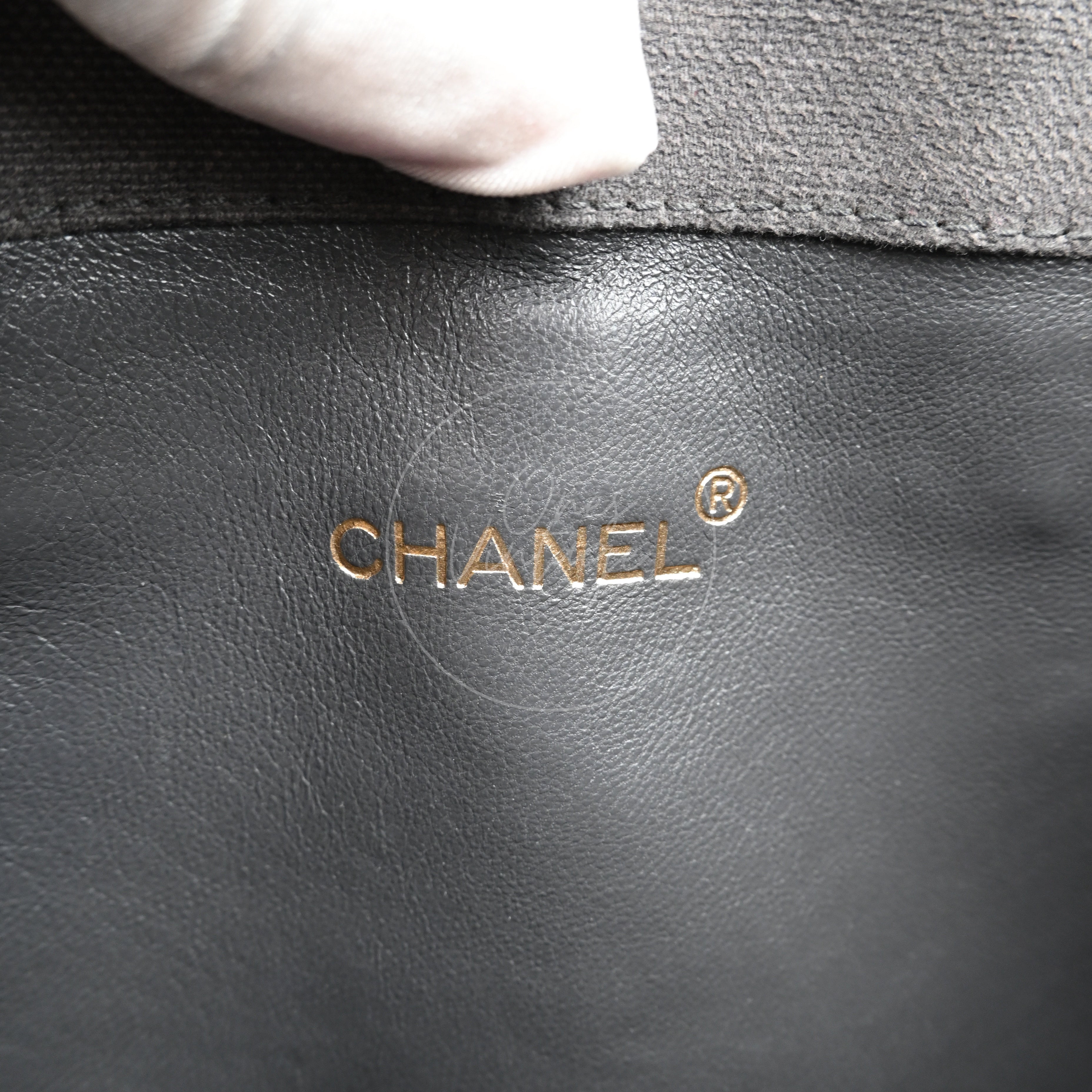 [Pre-owned] Chanel Grey Matelasse Canvas Shoulder Bag