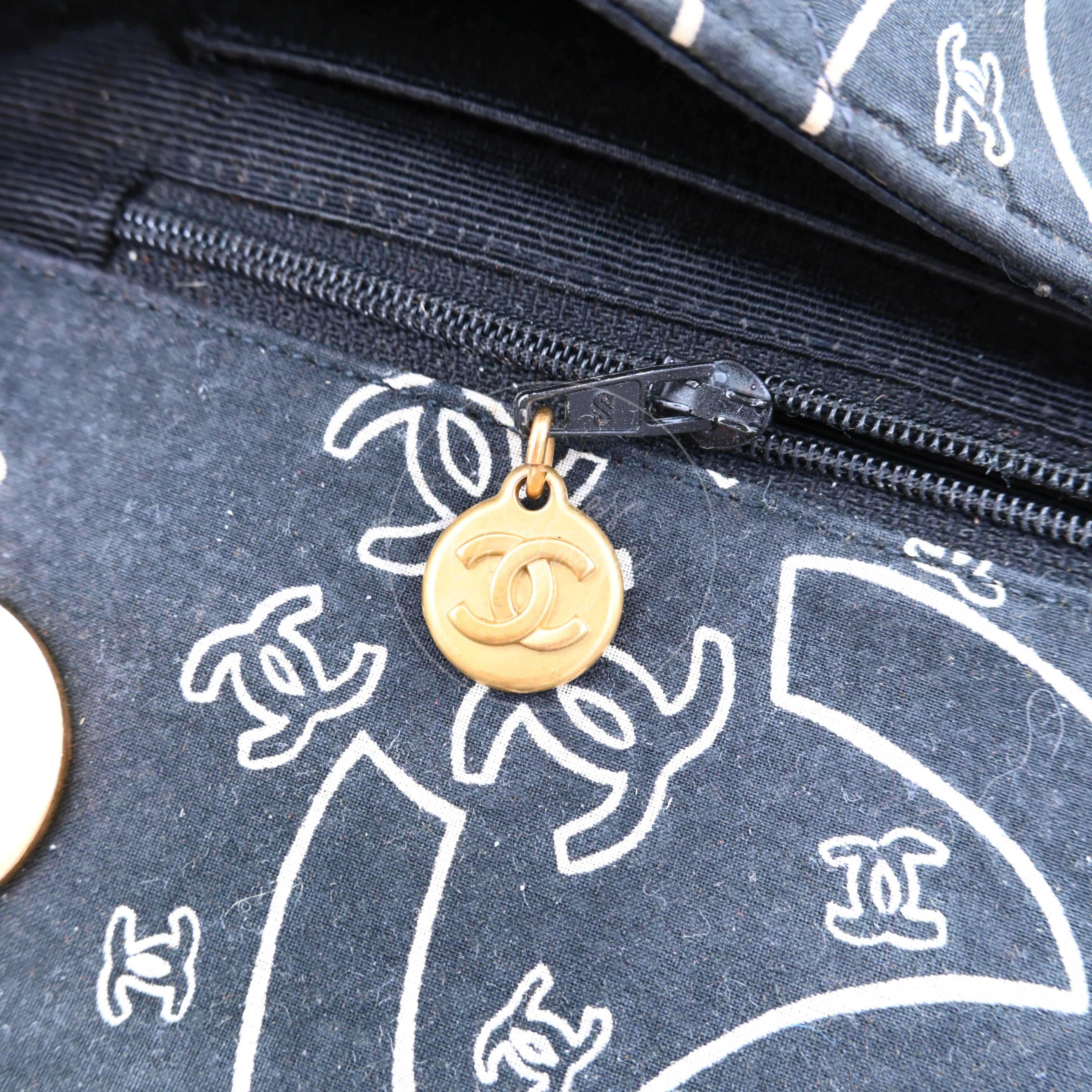 [Pre-owned] Chanel Classic Flap Bandana Bag