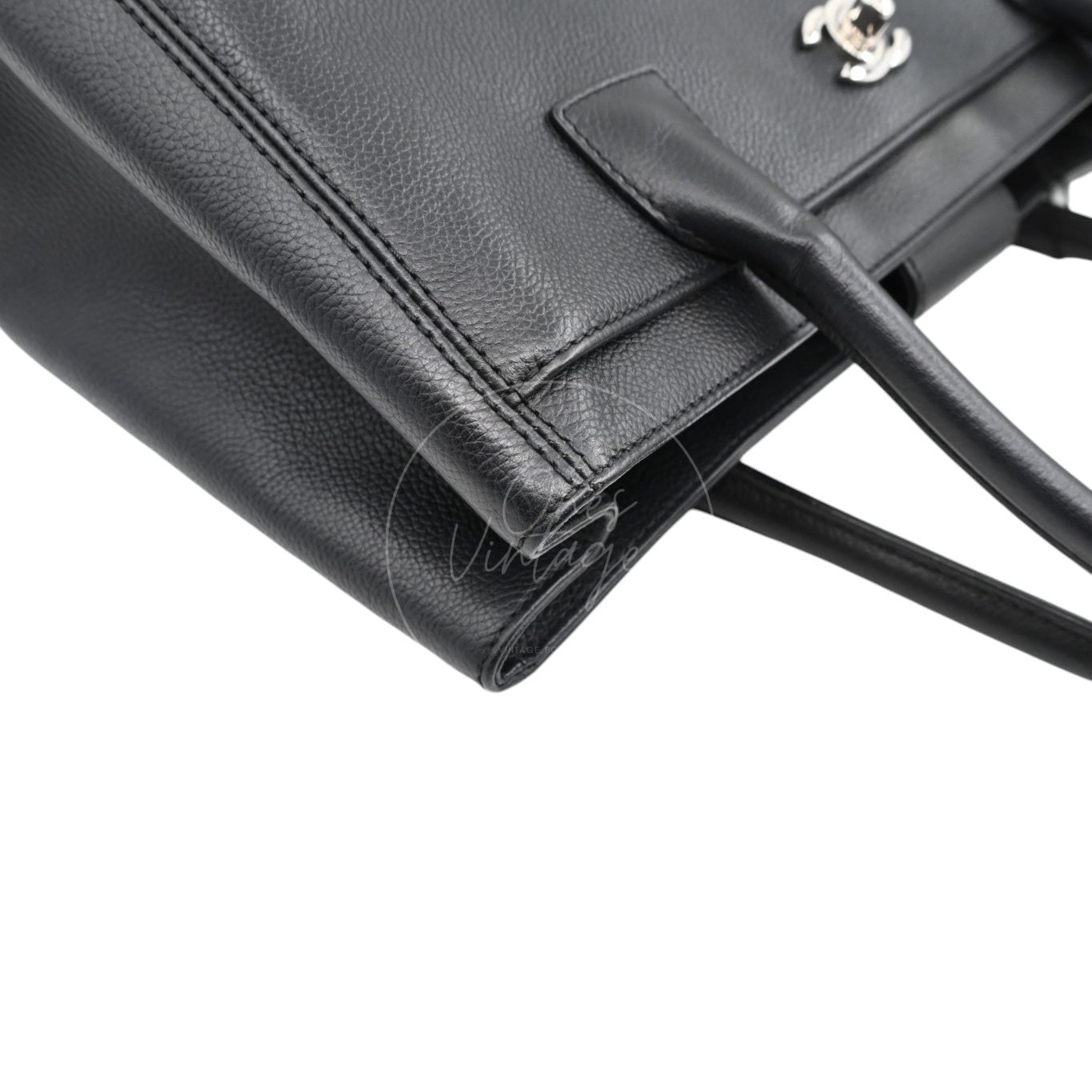 [Pre-Owned] Chanel Cerf Small Black Calfskin Tote Bag Silver-tone Hardware Series 18