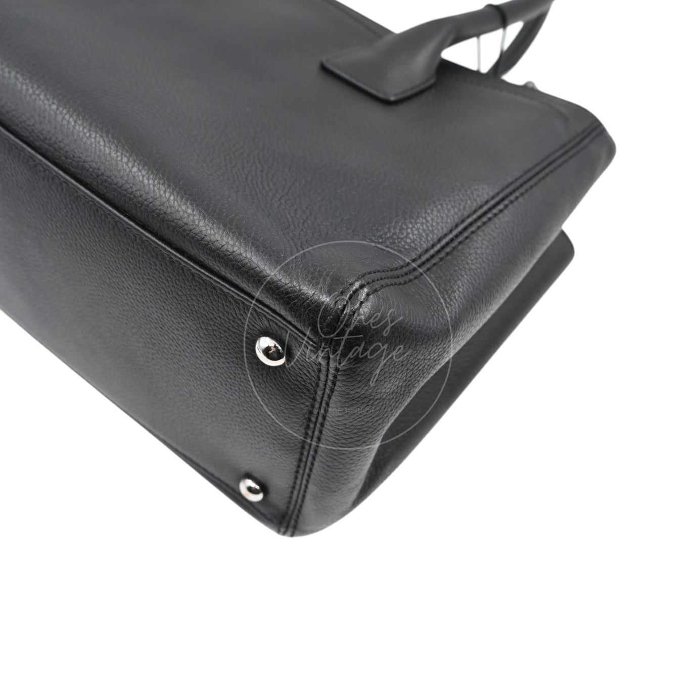 [Pre-Owned] Chanel Cerf Small Black Calfskin Tote Bag Silver-tone Hardware Series 18
