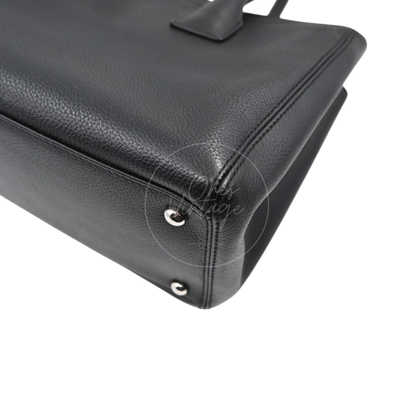 [Pre-Owned] Chanel Cerf Small Black Calfskin Tote Bag Silver-tone Hardware Series 18