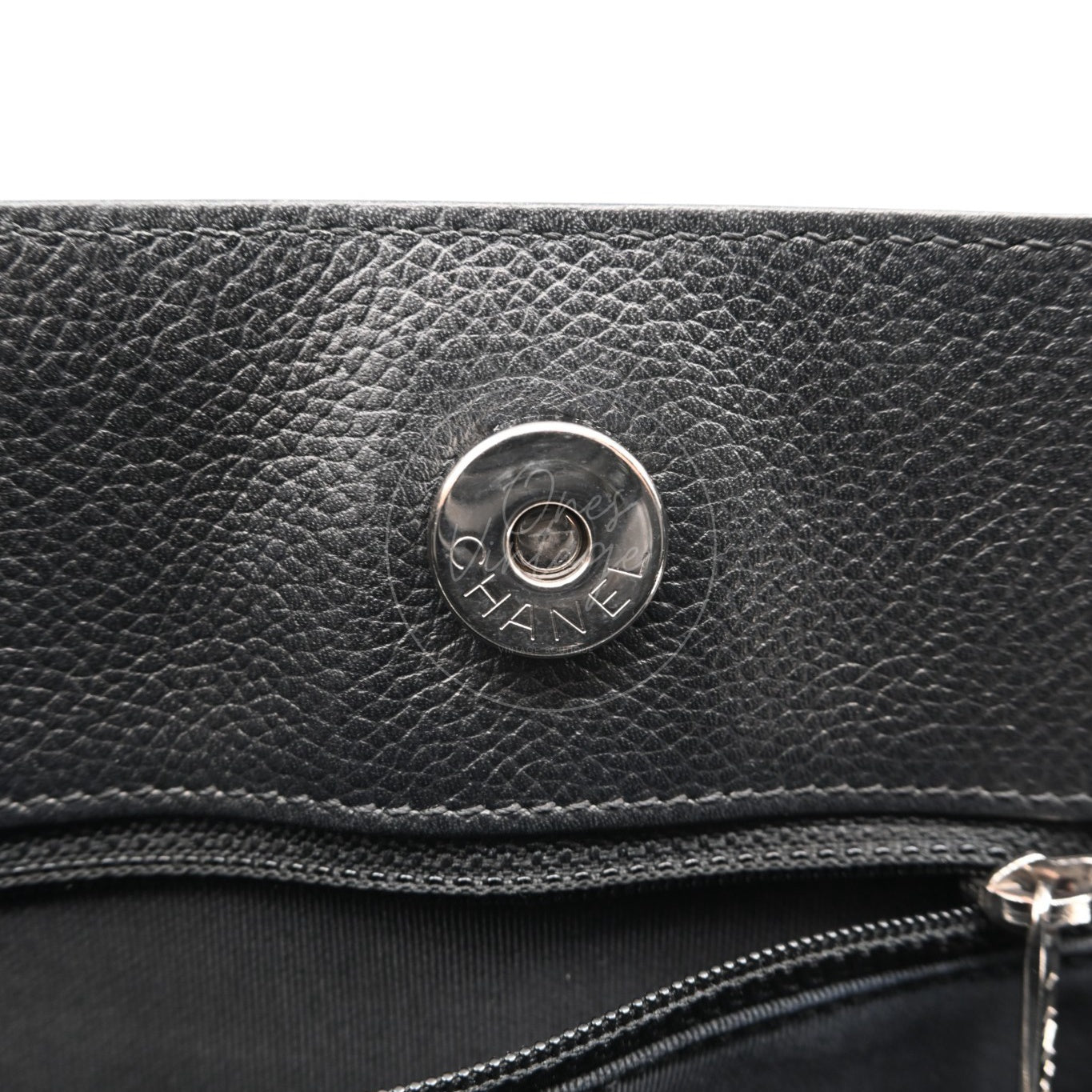 [Pre-Owned] Chanel Cerf Small Black Calfskin Tote Bag Silver-tone Hardware Series 18