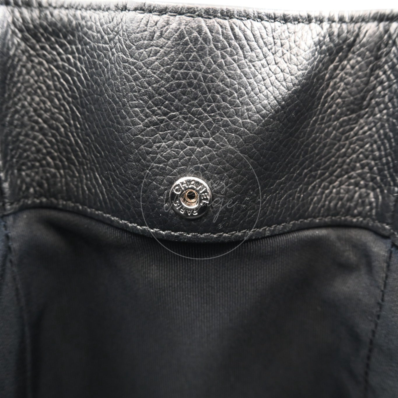 [Pre-Owned] Chanel Cerf Small Black Calfskin Tote Bag Silver-tone Hardware Series 18