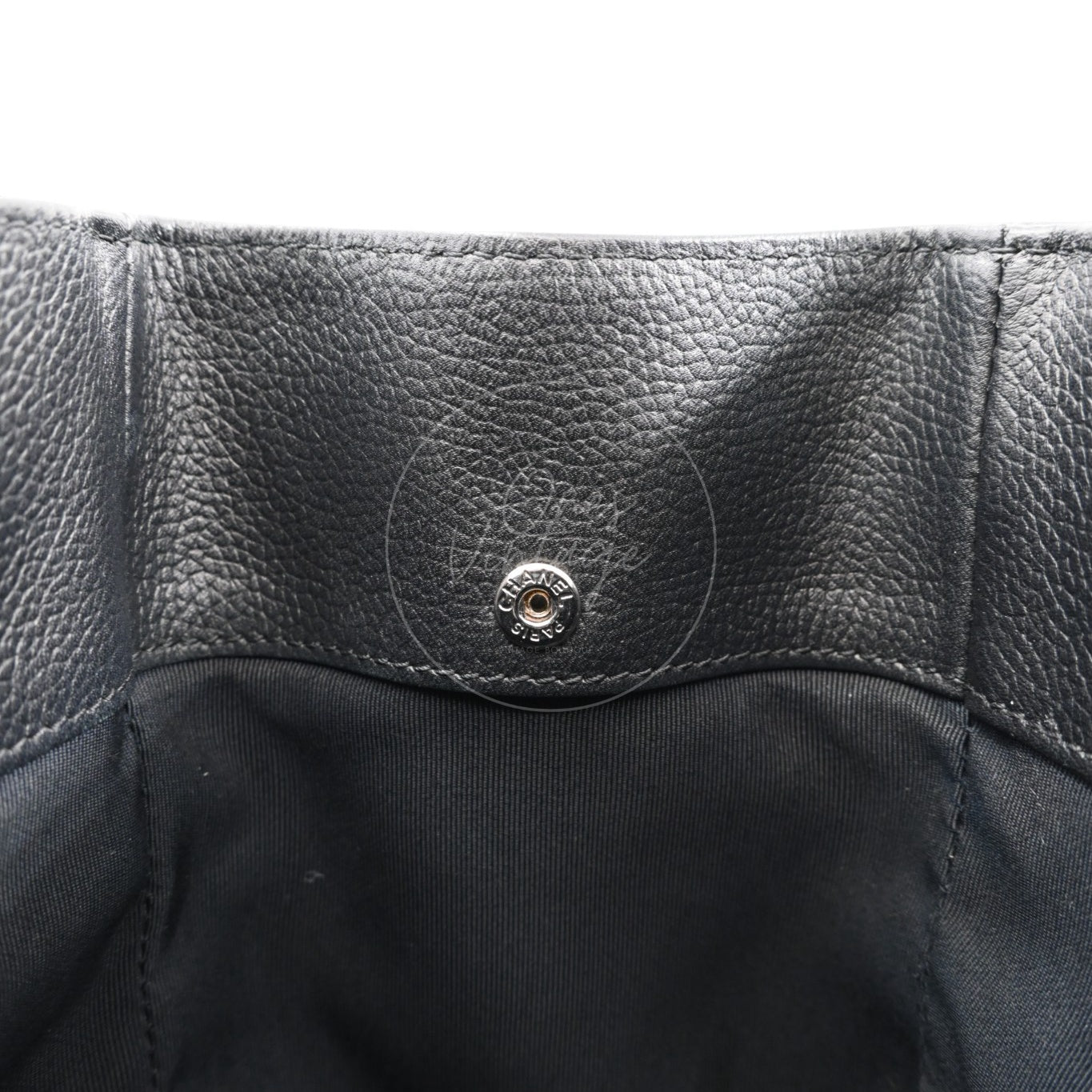 [Pre-Owned] Chanel Cerf Small Black Calfskin Tote Bag Silver-tone Hardware Series 18