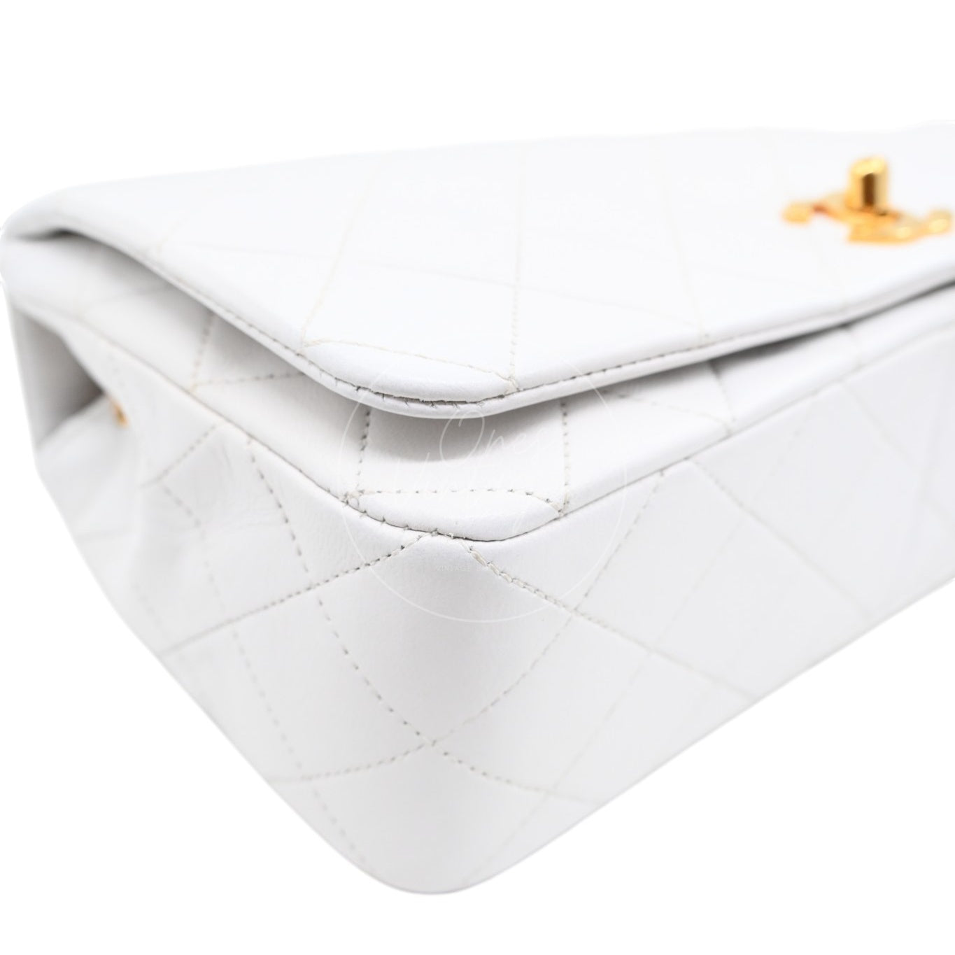 [Pre-owned] Chanel Quilted Classic White Full Flap Shoulder Bag Series 1