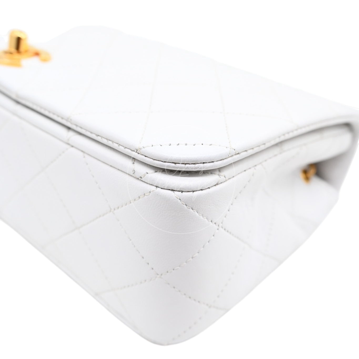 [Pre-owned] Chanel Quilted Classic White Full Flap Shoulder Bag Series 1