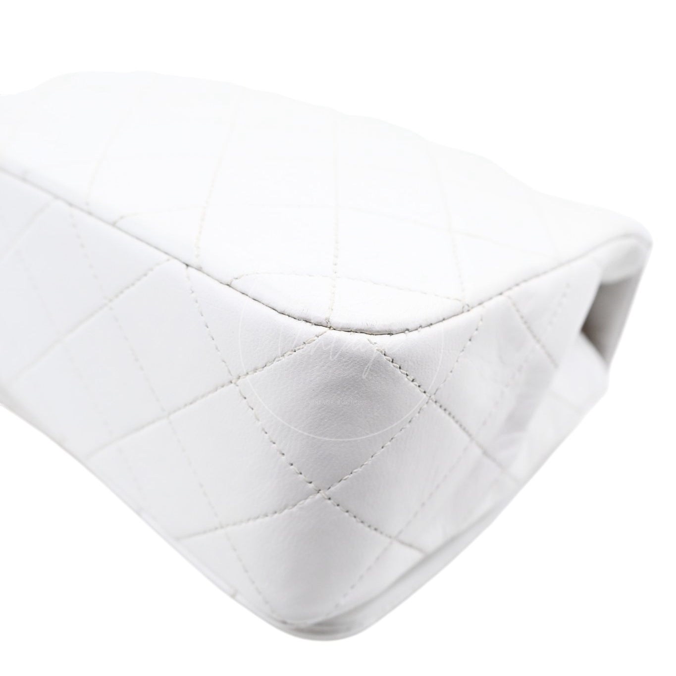 [Pre-owned] Chanel Quilted Classic White Full Flap Shoulder Bag Series 1