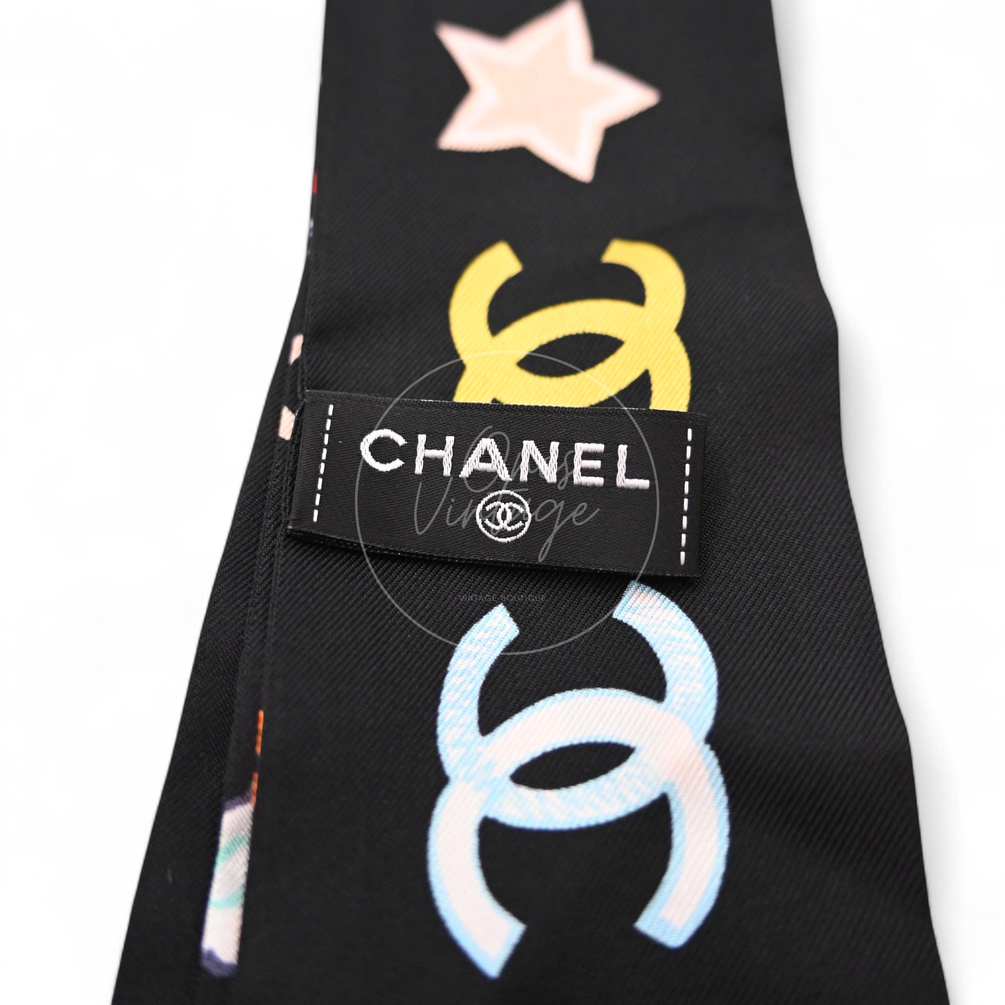 [Pre-owned] Chanel Silk Twilly CC Mark Scarf