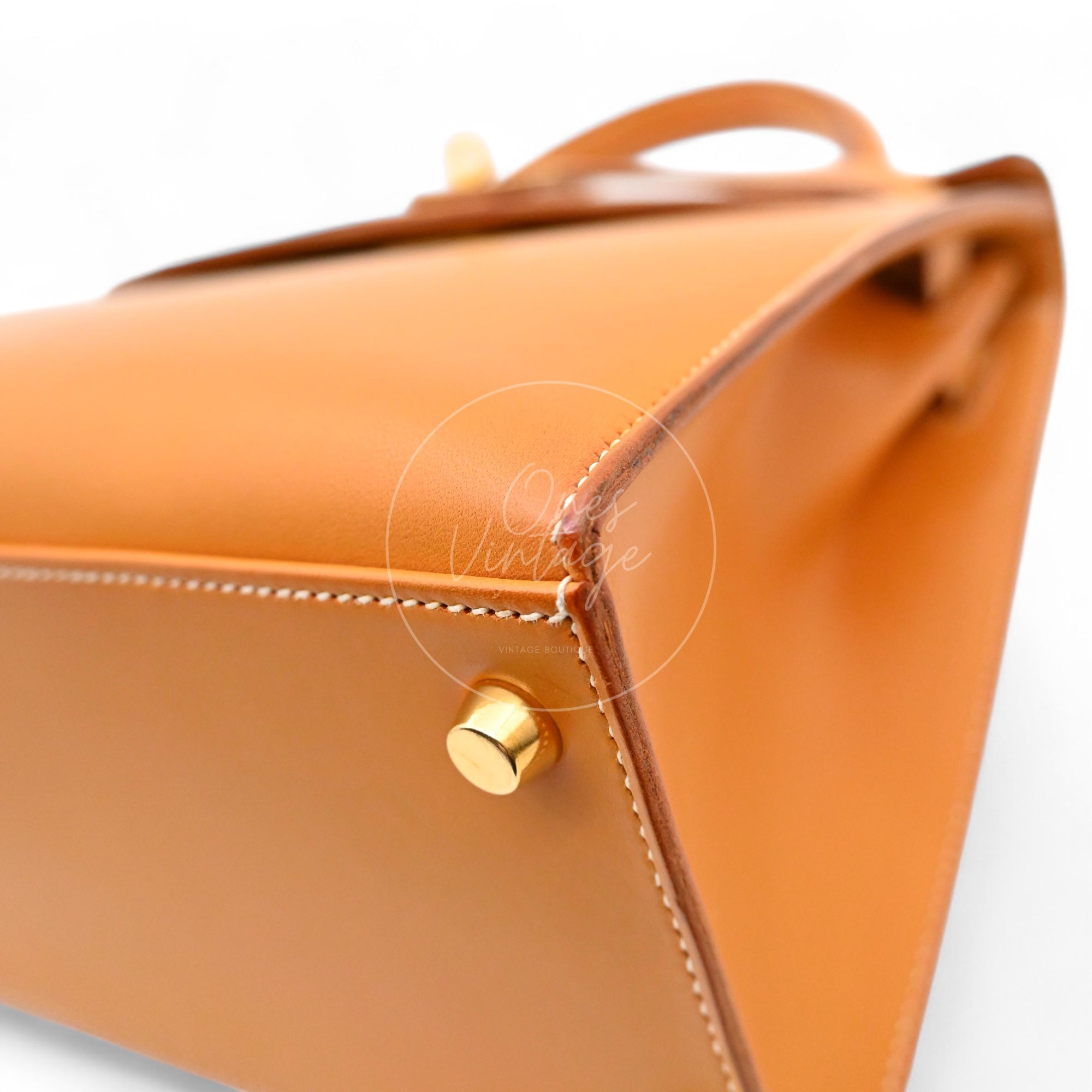 [Pre-owned] Hermes Kelly 28 Natural Sable Chamonix GHW Stamp Square G