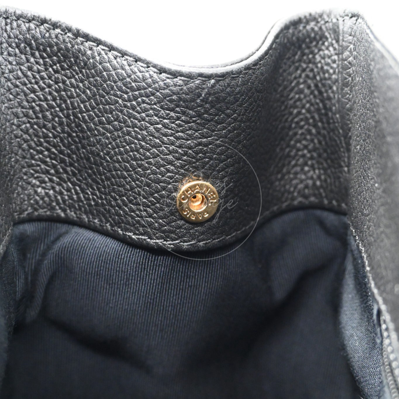 [Pre-owned] Chanel Cerf Small Black Calfskin Tote Bag GHW Series 16