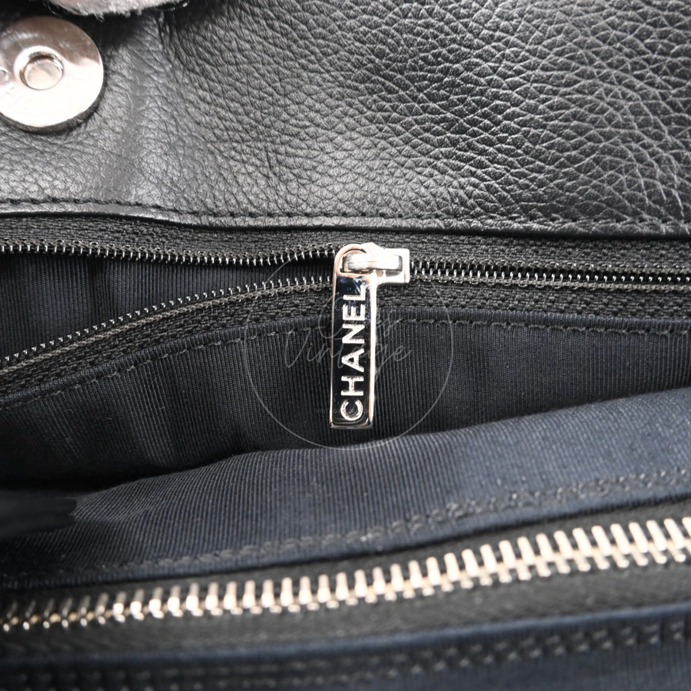 [Pre-owned] Chanel Cerf Small Black Calfskin Tote Bag Silver-tone Hardware Series 14