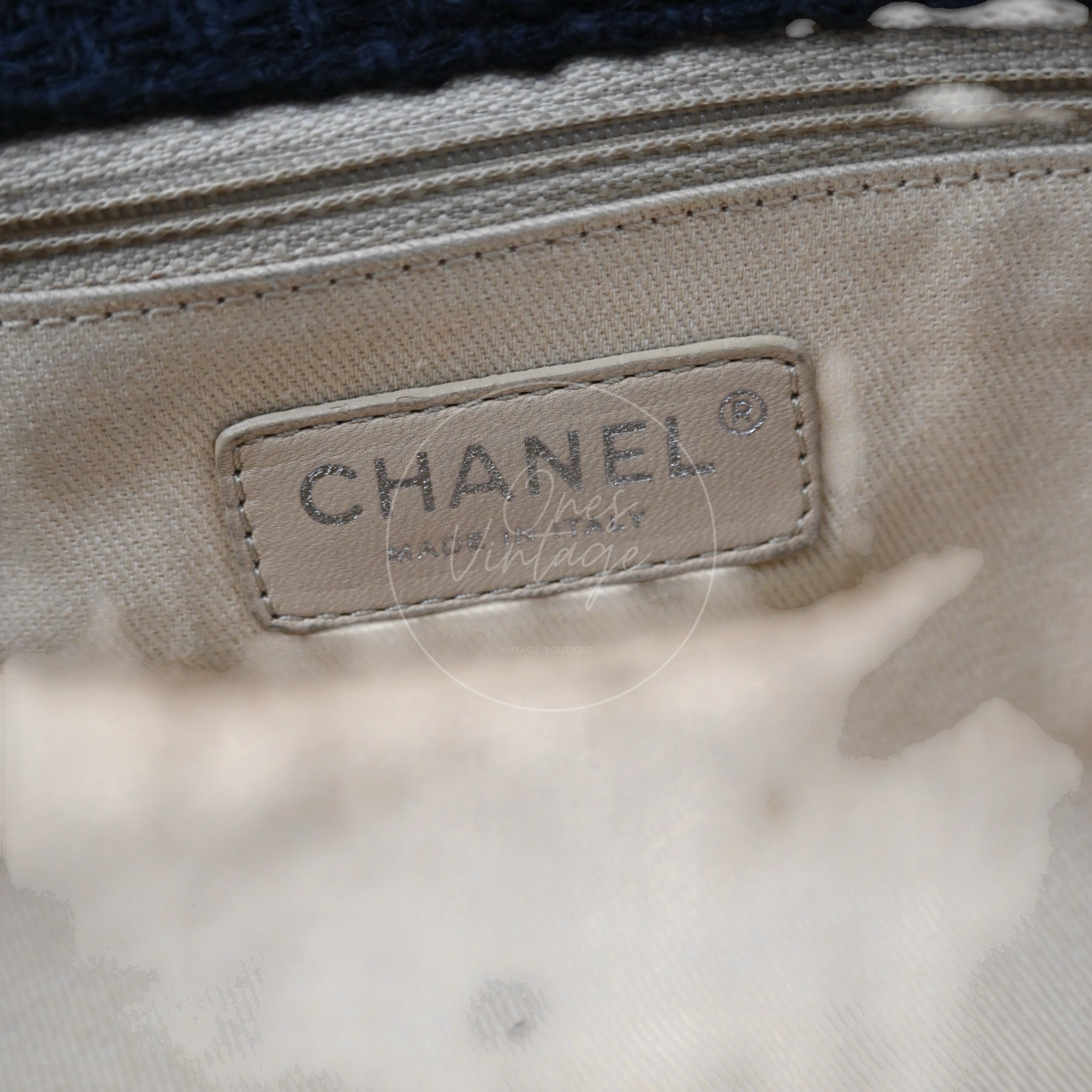 [Pre-owned] Chanel Black Tweed Fringe CC Flap Bag Series 13