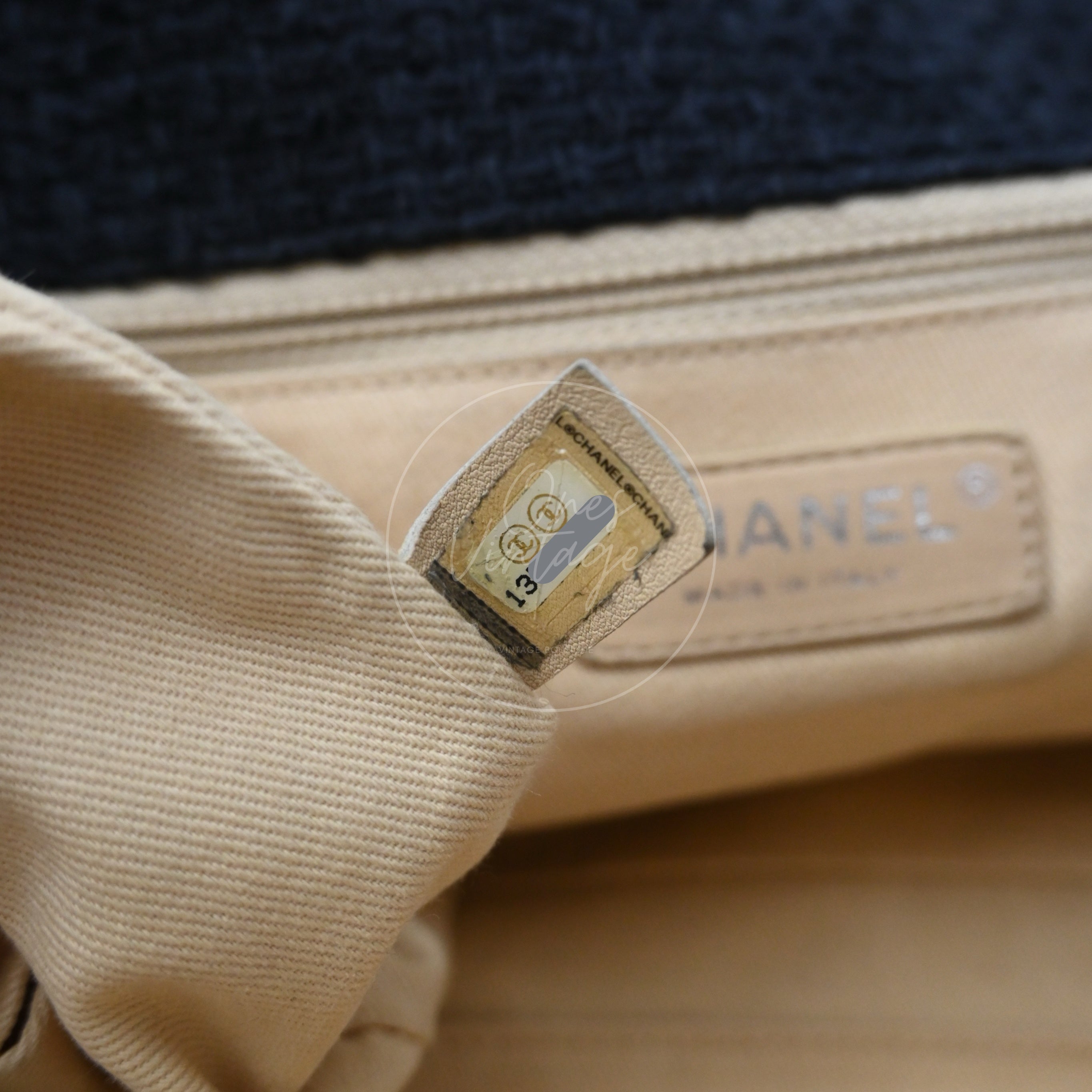 [Pre-owned] Chanel Black Tweed Fringe CC Flap Bag Series 13