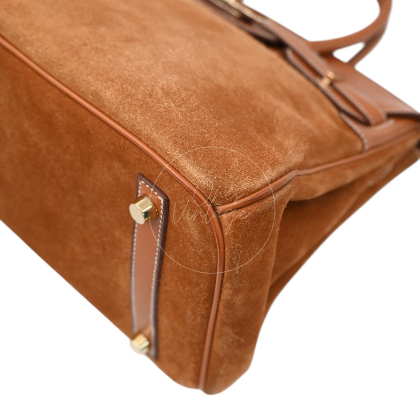 ```json
[
  {
    "translated_text": "[Pre-Owned] Hermes Birkin 30 Gold Brown Veau Doblis Grizzly Swift Stamp Square P"
  }
]
```