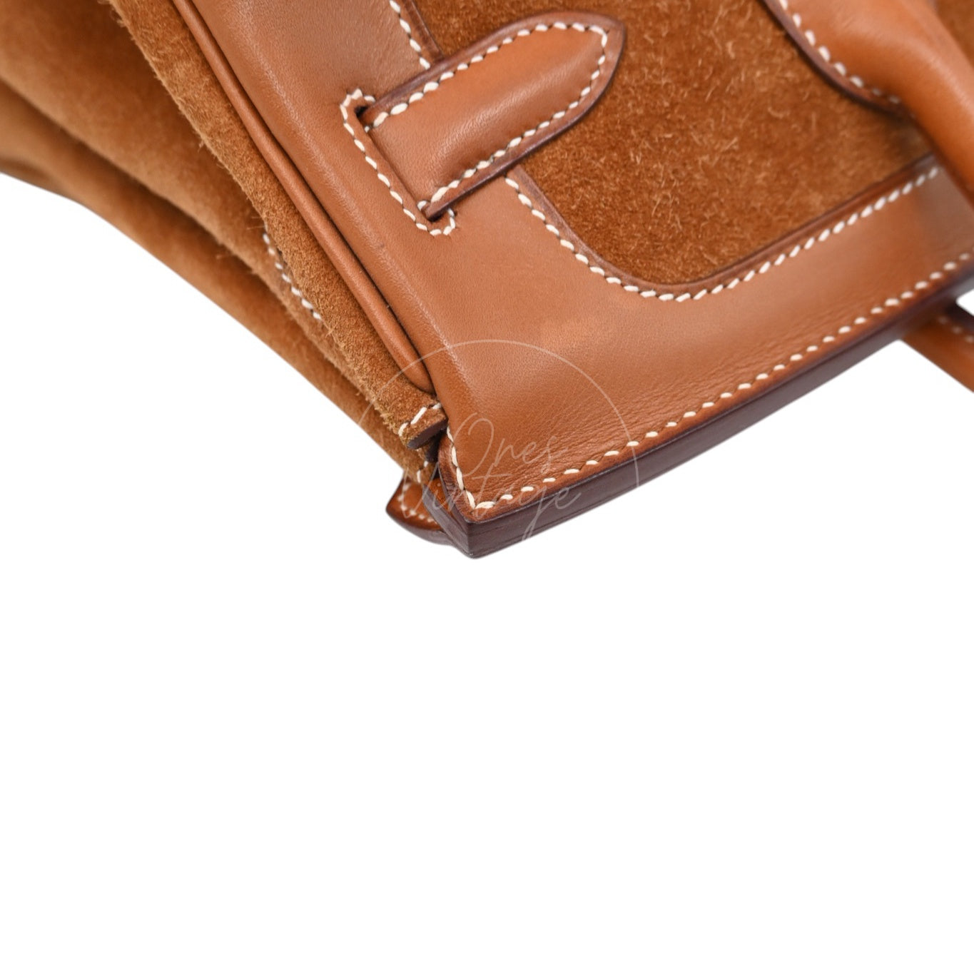```json
[
  {
    "translated_text": "[Pre-Owned] Hermes Birkin 30 Gold Brown Veau Doblis Grizzly Swift Stamp Square P"
  }
]
```