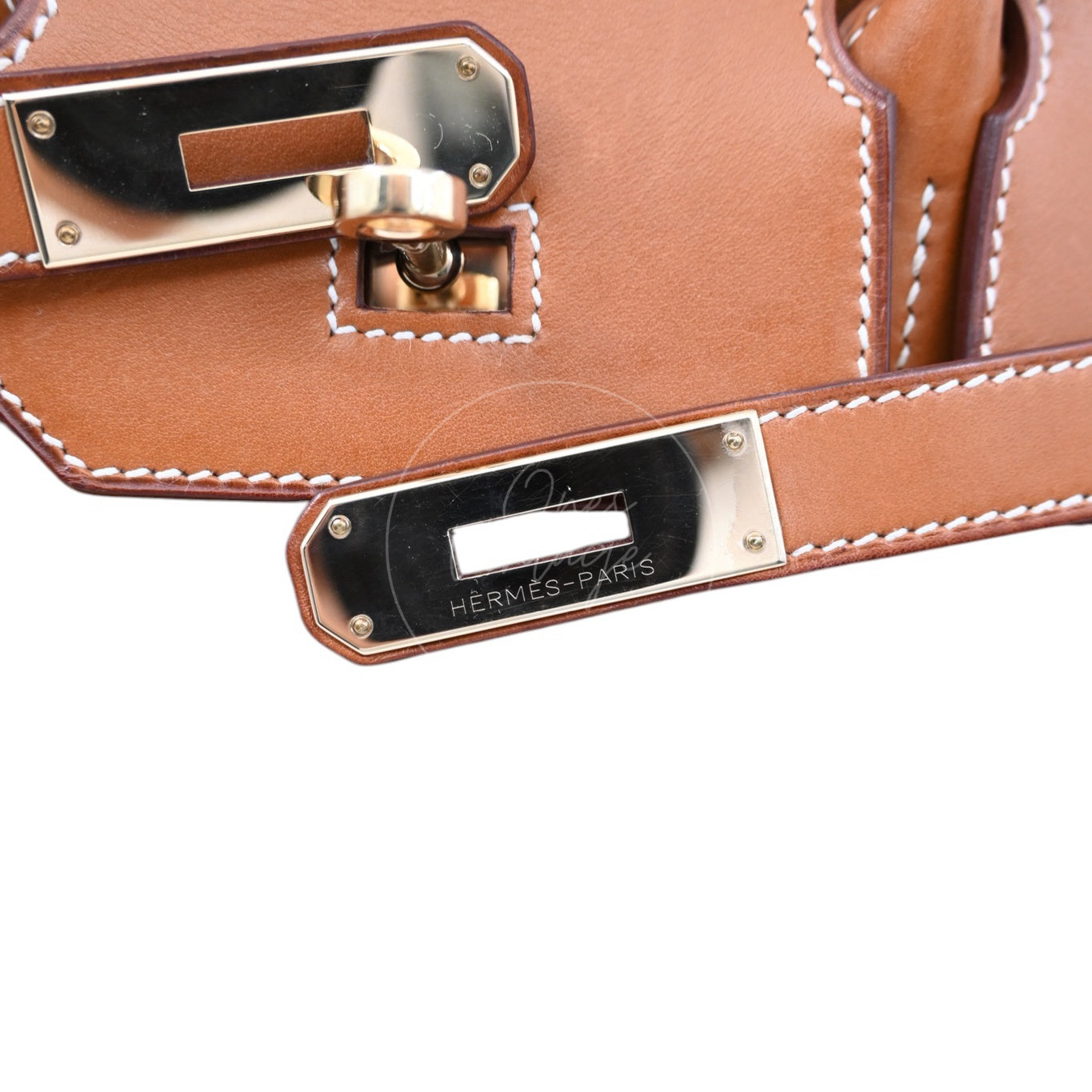 ```json
[
  {
    "translated_text": "[Pre-Owned] Hermes Birkin 30 Gold Brown Veau Doblis Grizzly Swift Stamp Square P"
  }
]
```