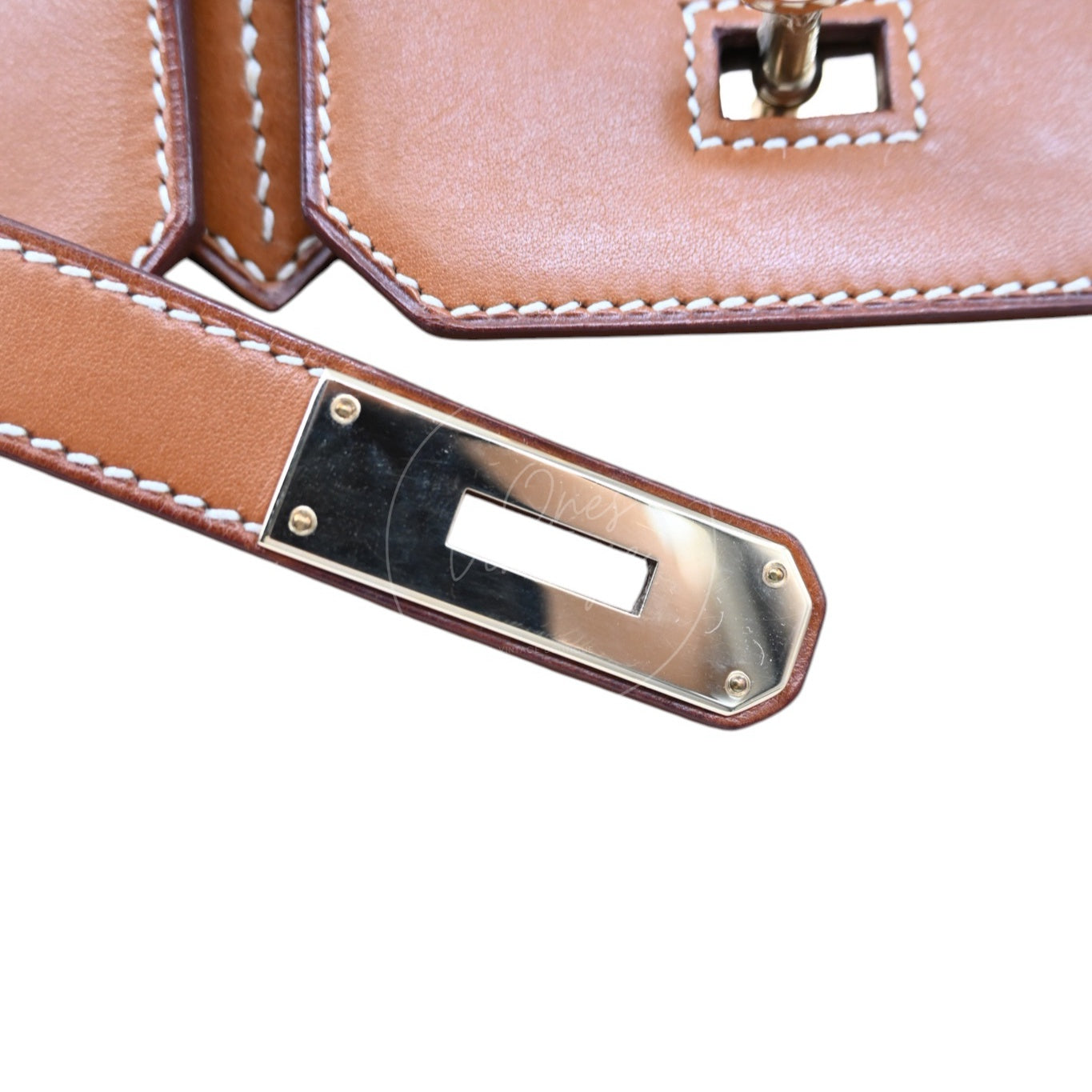 ```json
[
  {
    "translated_text": "[Pre-Owned] Hermes Birkin 30 Gold Brown Veau Doblis Grizzly Swift Stamp Square P"
  }
]
```