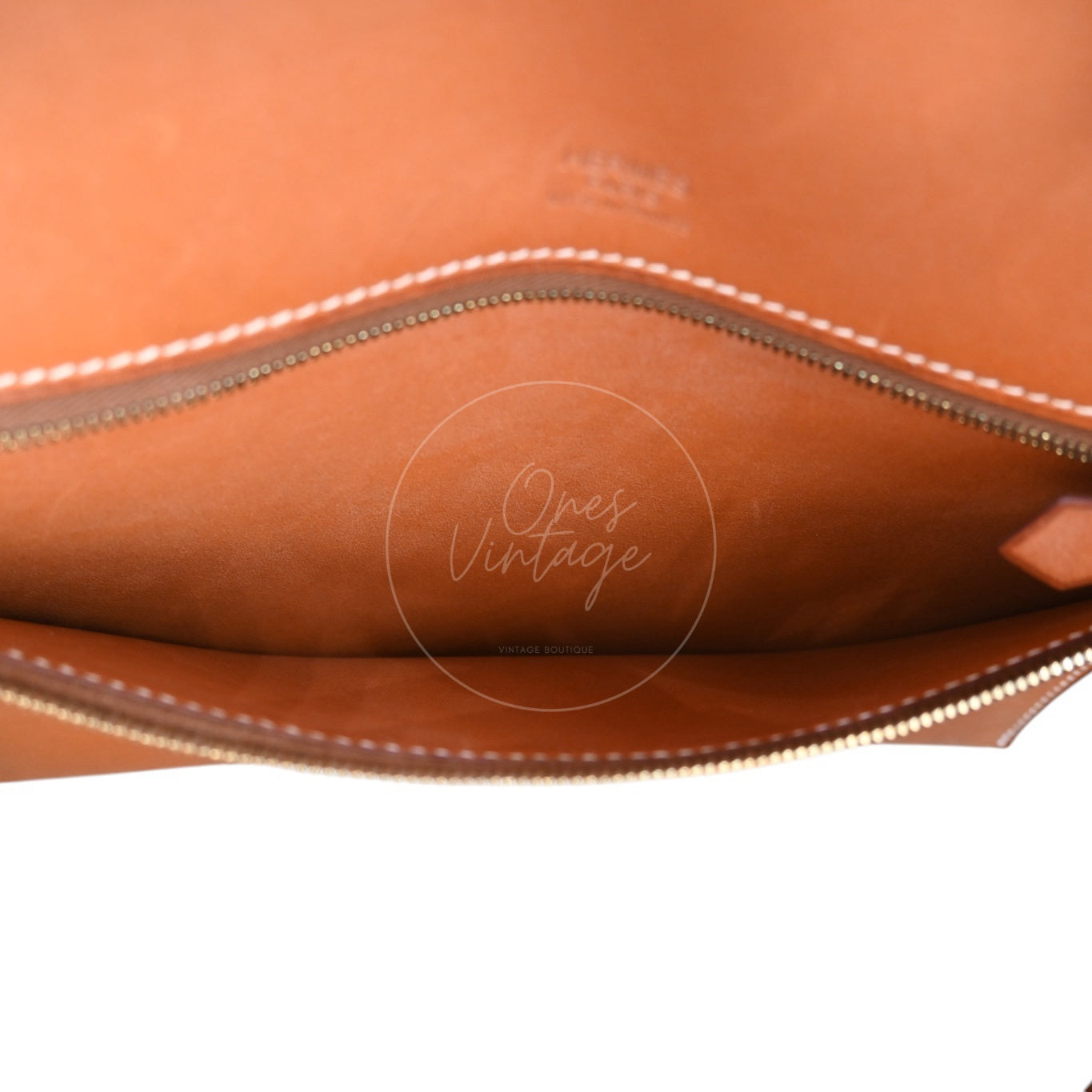 ```json
[
  {
    "translated_text": "[Pre-Owned] Hermes Birkin 30 Gold Brown Veau Doblis Grizzly Swift Stamp Square P"
  }
]
```